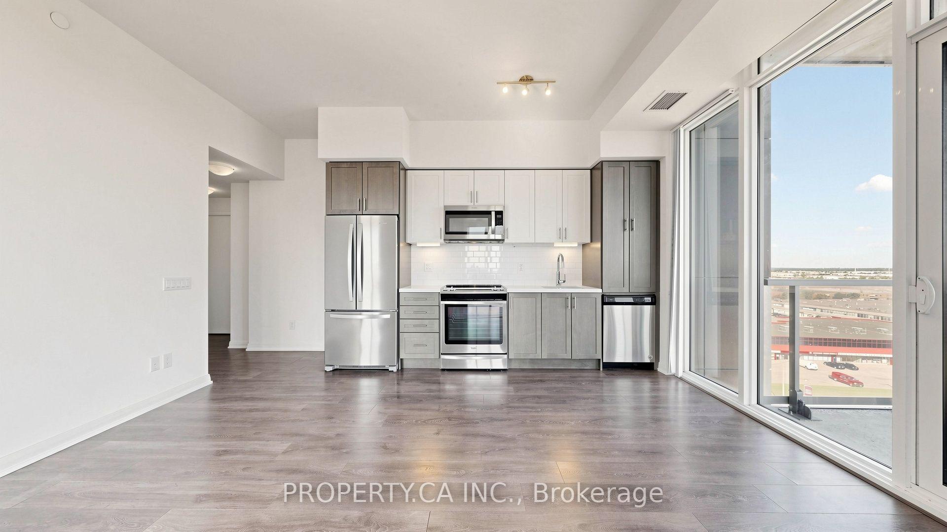 Photo 3 of Unit 915, 7895 Jane Street, Vaughan, Concord — HOMEH
