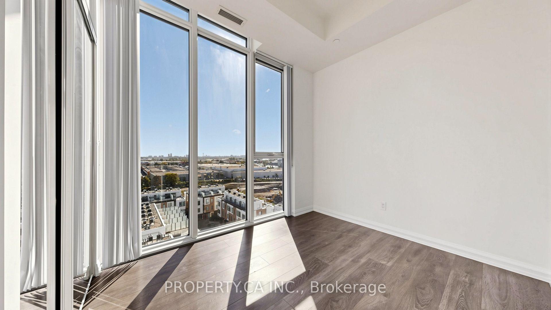 Photo 8 of Unit 915, 7895 Jane Street, Vaughan, Concord — HOMEH