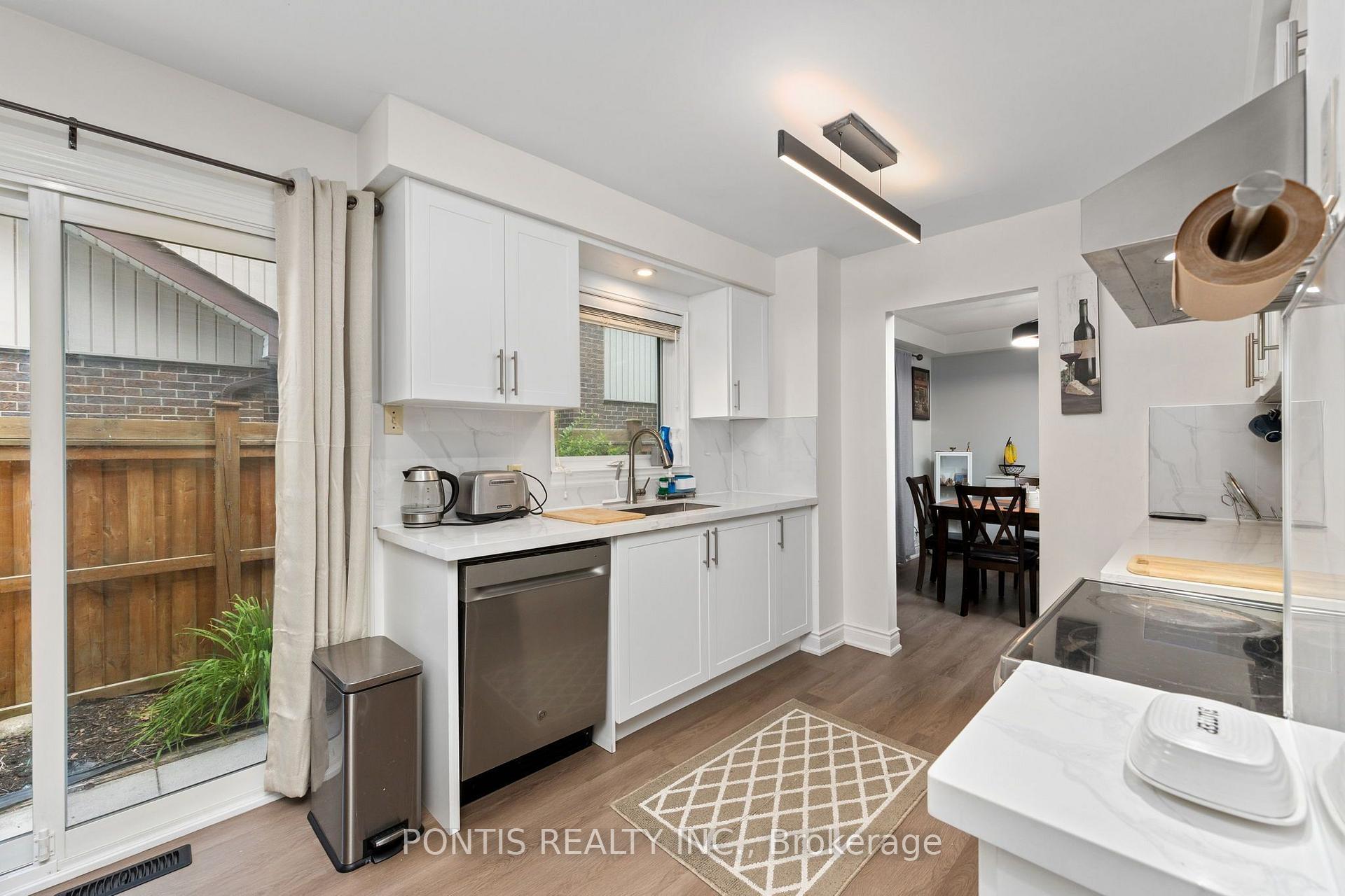 Photo 13 of 756 Cobblers Court, Pickering, Amberlea — HOMEH