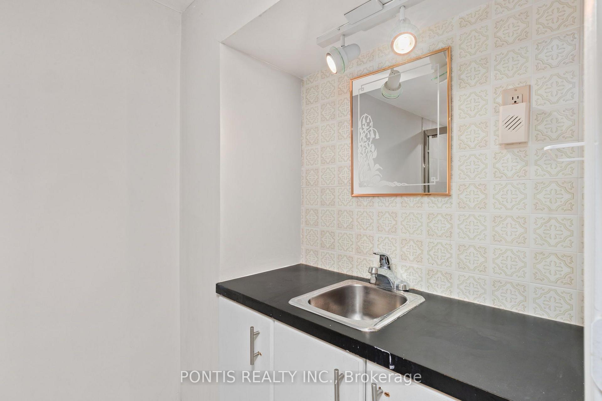 Photo 35 of 756 Cobblers Court, Pickering, Amberlea — HOMEH