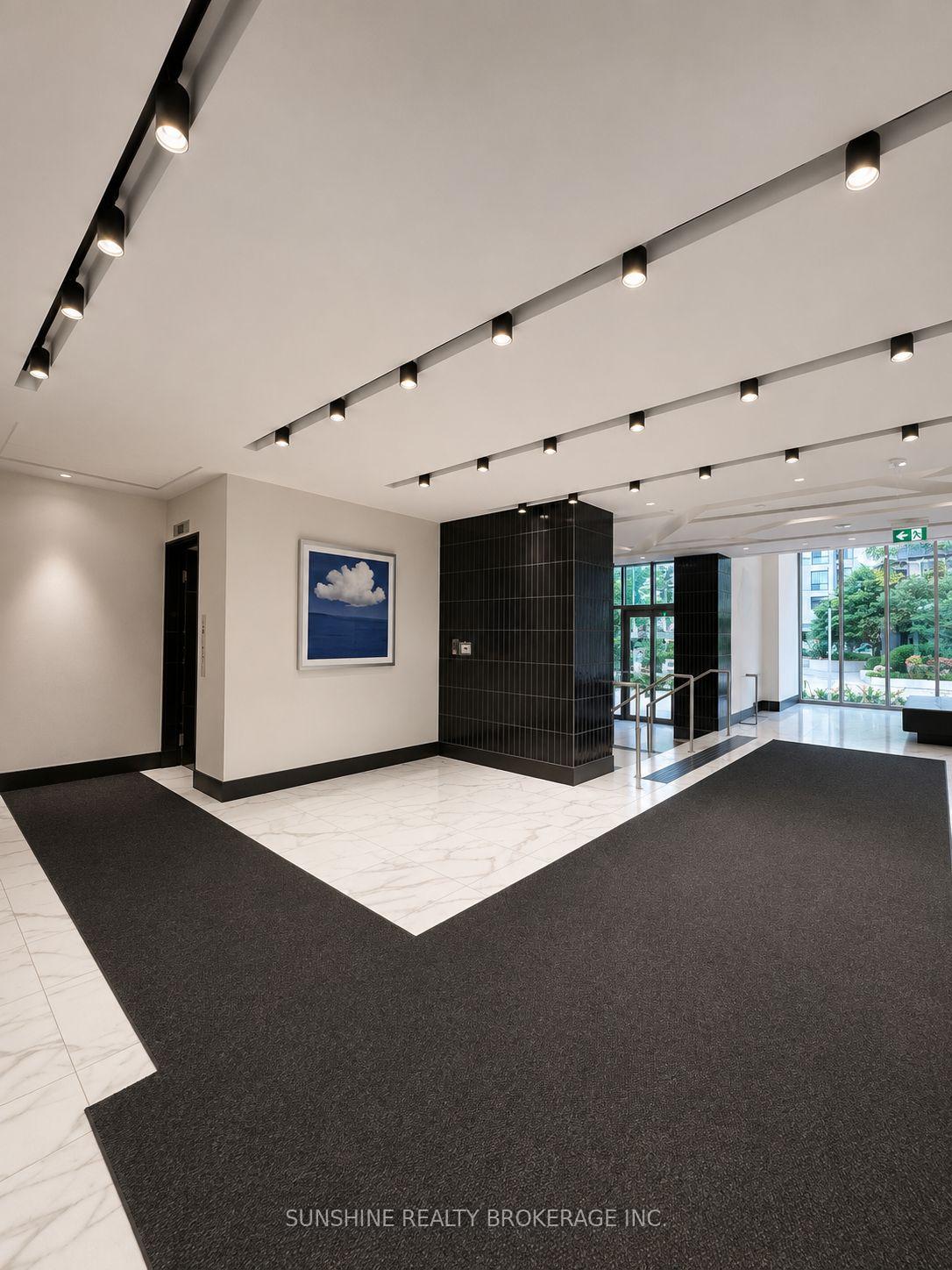 Photo 3 of Unit 910, 25 Holly Street, Toronto, Mount Pleasant West — HOMEH
