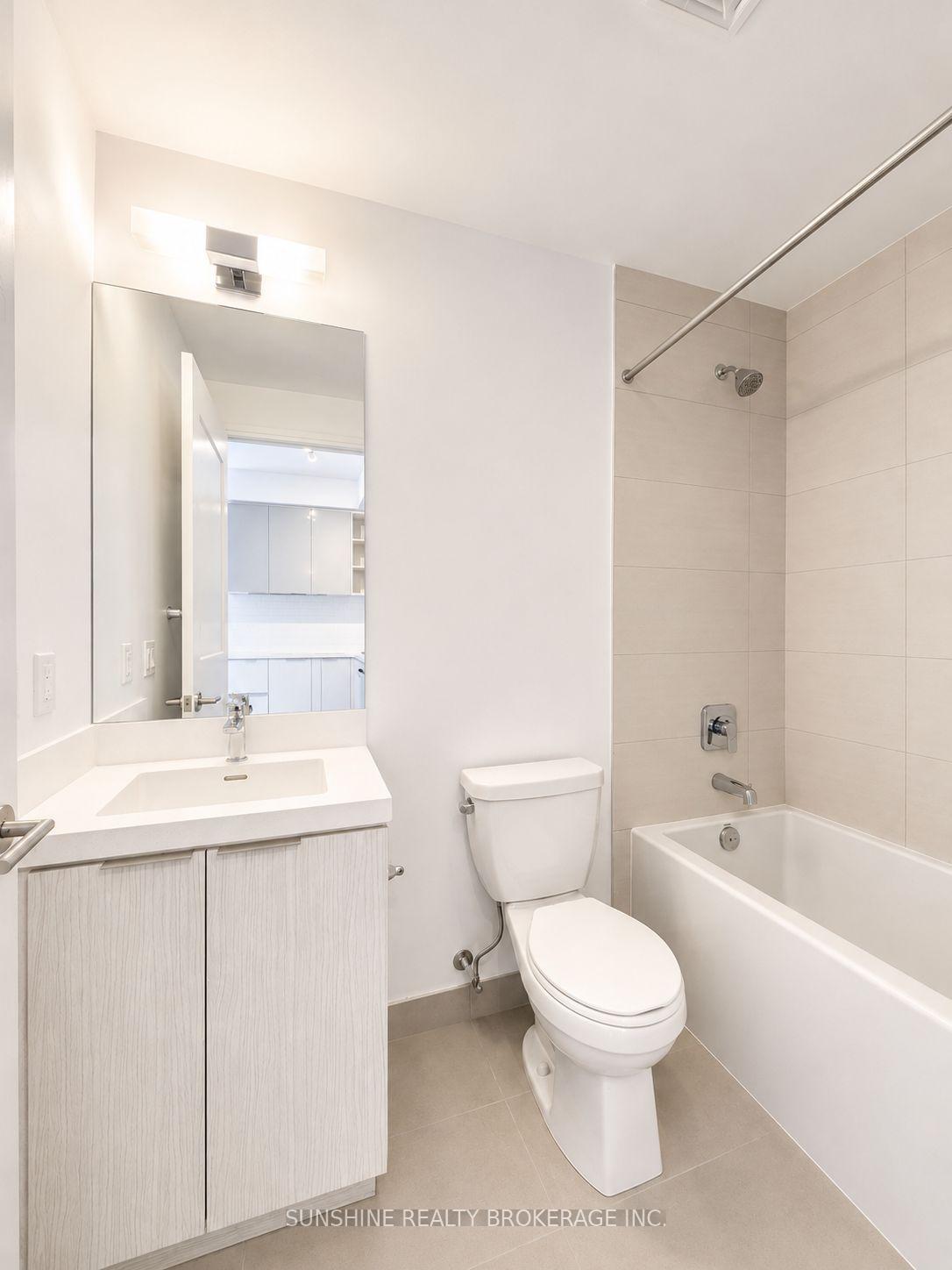 Photo 12 of Unit 910, 25 Holly Street, Toronto, Mount Pleasant West — HOMEH