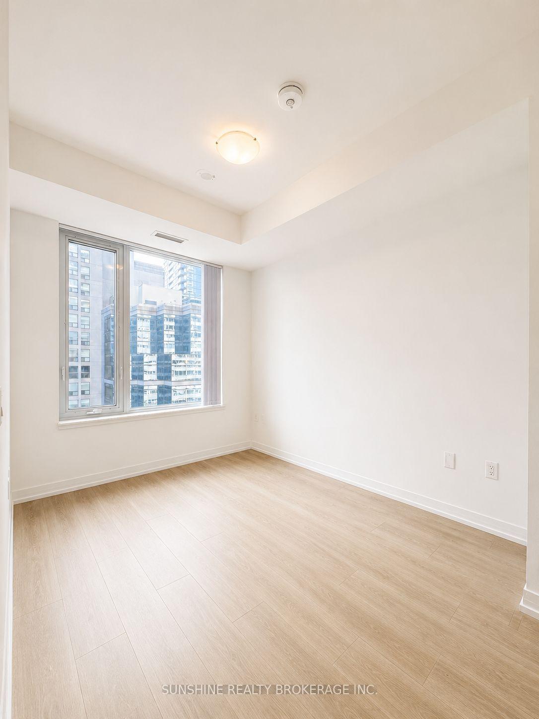 Photo 13 of Unit 910, 25 Holly Street, Toronto, Mount Pleasant West — HOMEH