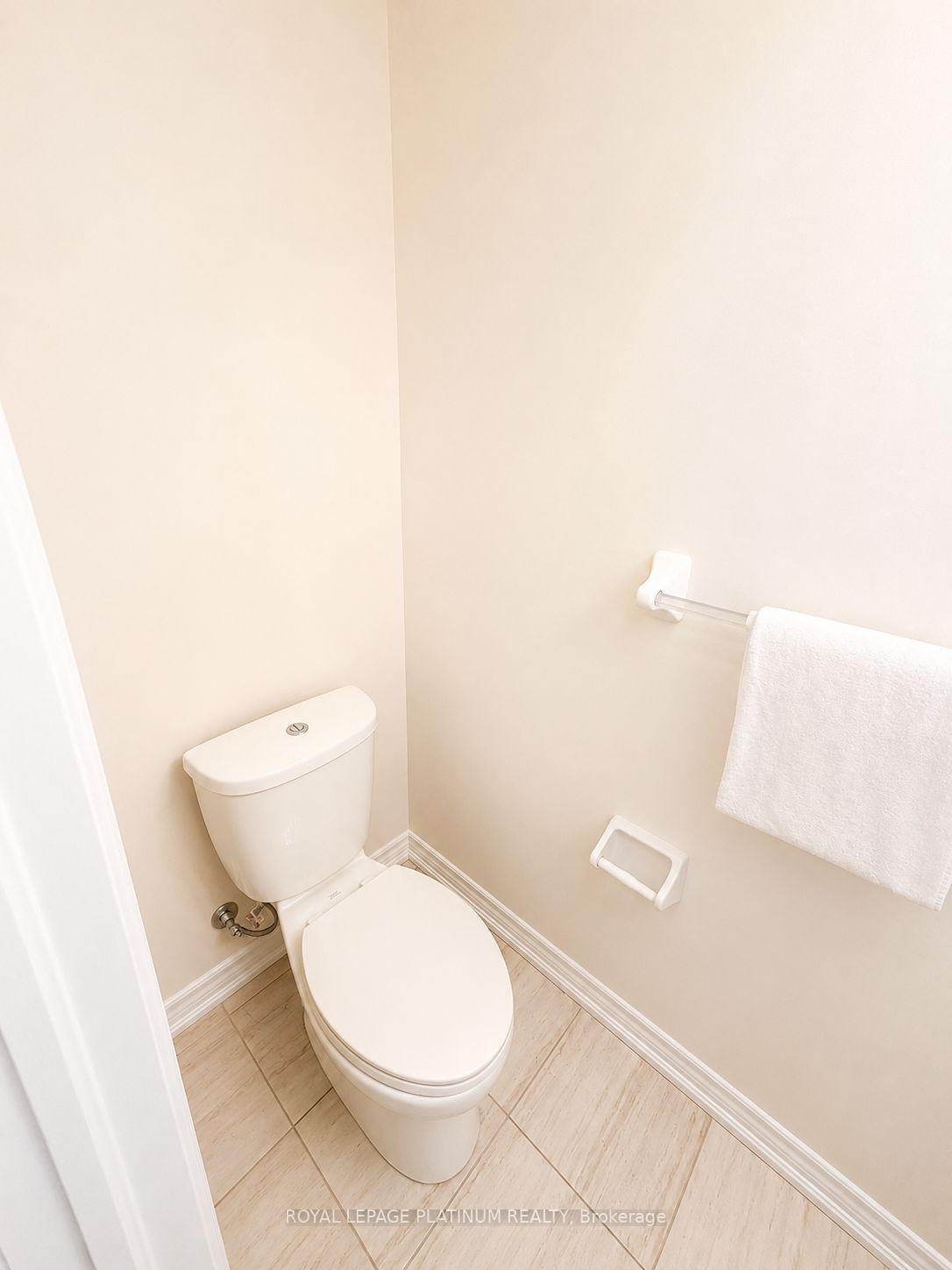 Photo 16 of 444 Salem Road S, Ajax, South East — HOMEH