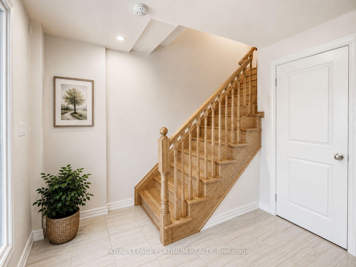 Photo 35 of 444 Salem Road S, Ajax, South East — HOMEH