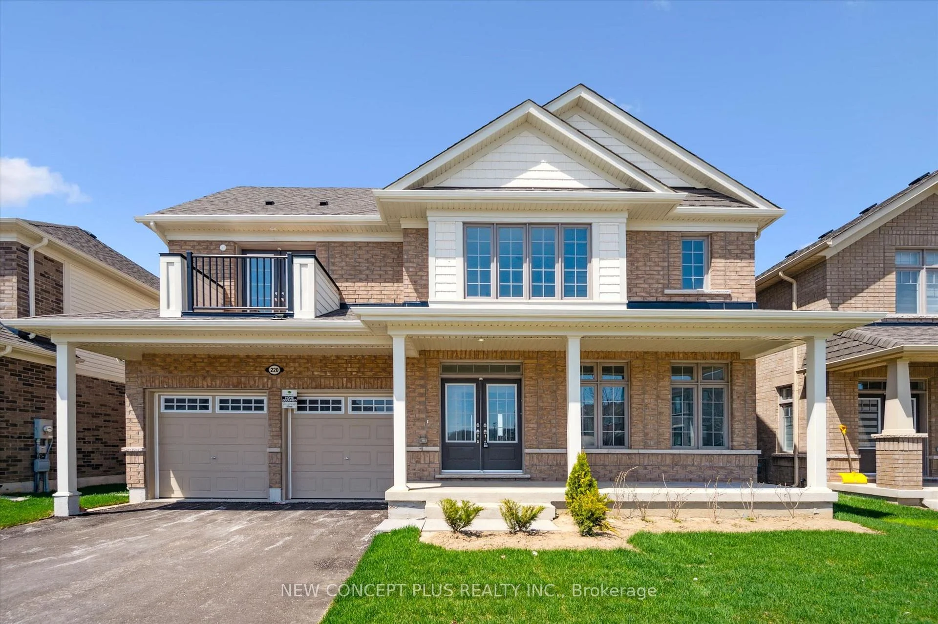 Front of 220 Rea Drive Way