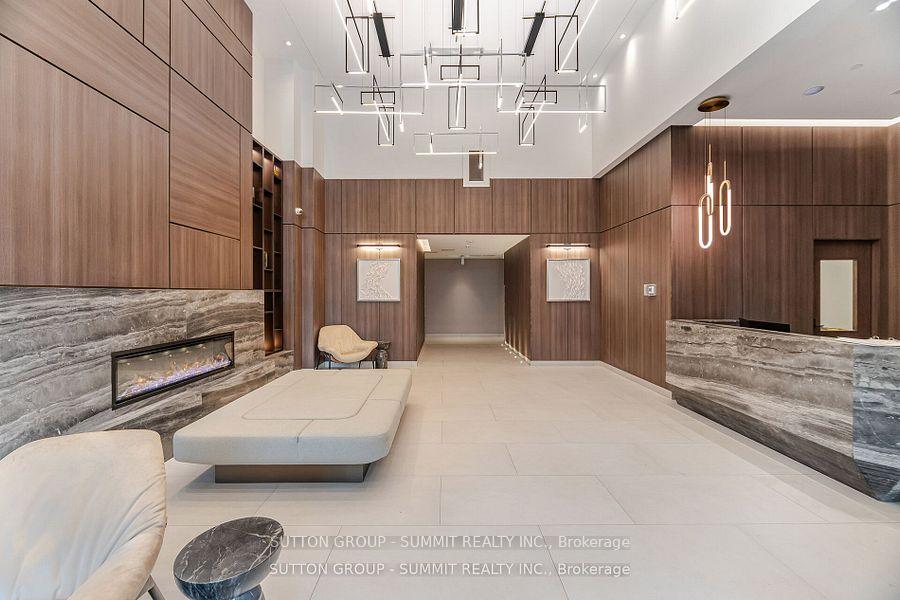 Photo 2 of Unit 602, 1035 Southdown Road, Mississauga, Clarkson — HOMEH