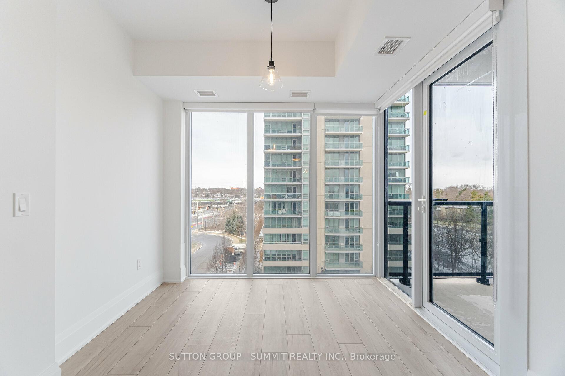 Photo 7 of Unit 602, 1035 Southdown Road, Mississauga, Clarkson — HOMEH