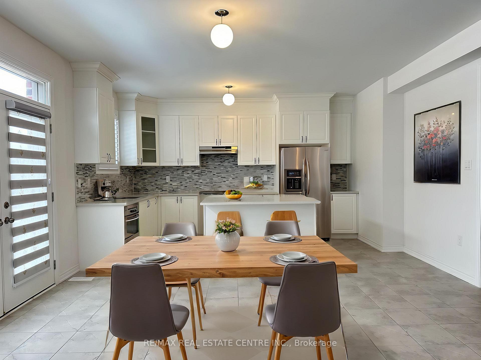 Photo 8 of 70 Wakefield Boulevard, Essa, Angus — HOMEH