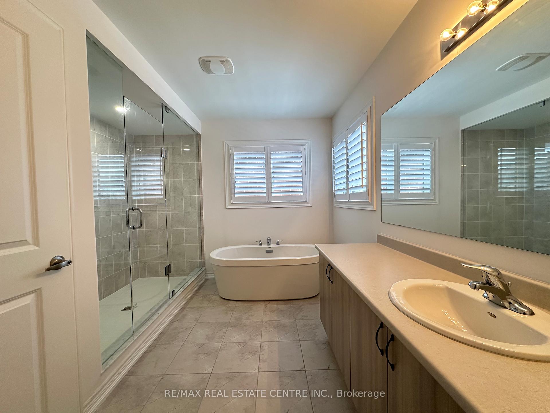 Photo 17 of 70 Wakefield Boulevard, Essa, Angus — HOMEH