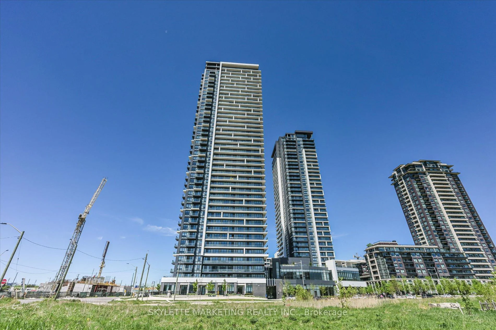 Photo 1 of Unit PH02, 18 Water Walk Drive, Markham, Unionville — HOMEH