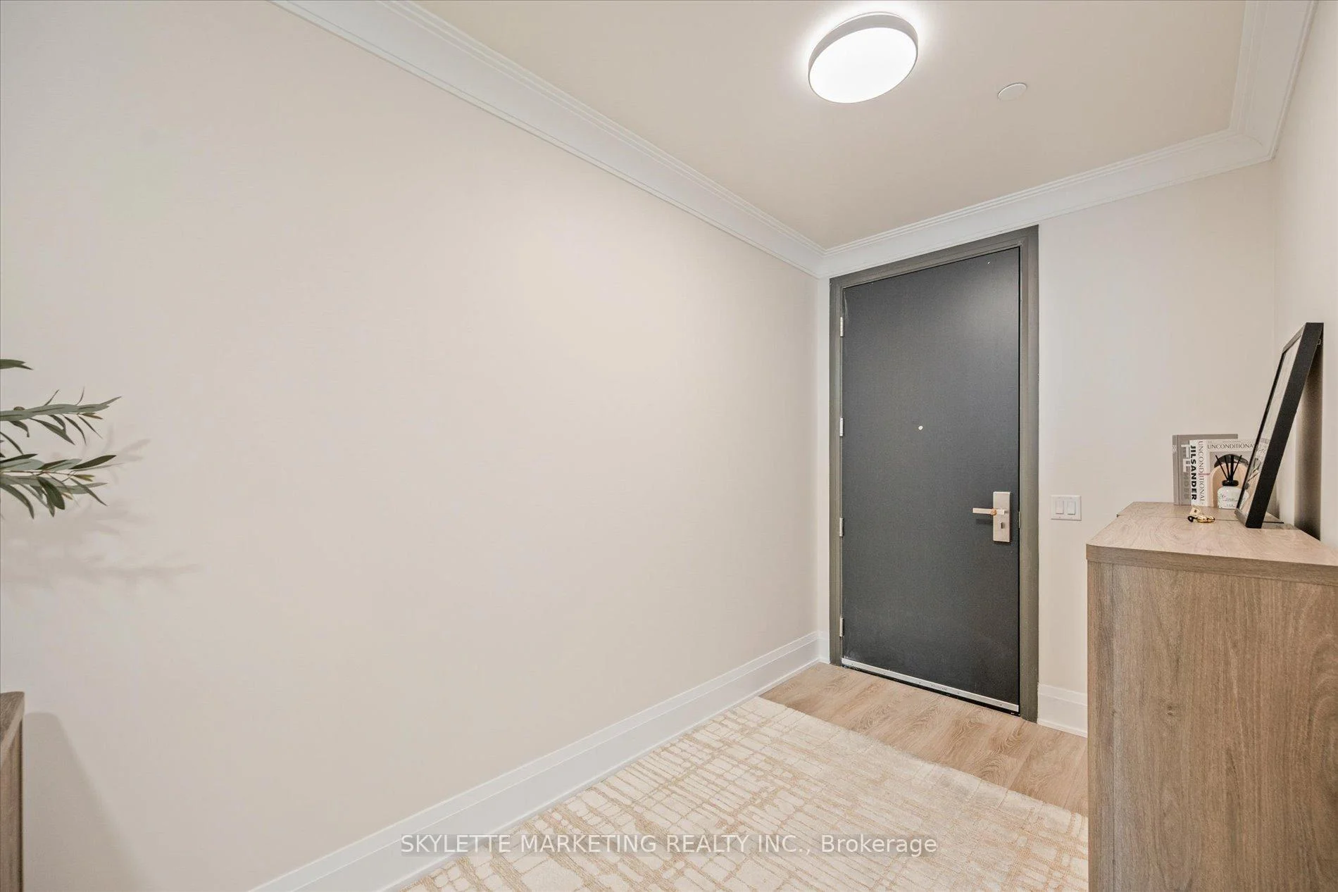 Photo 7 of Unit PH02, 18 Water Walk Drive, Markham, Unionville — HOMEH