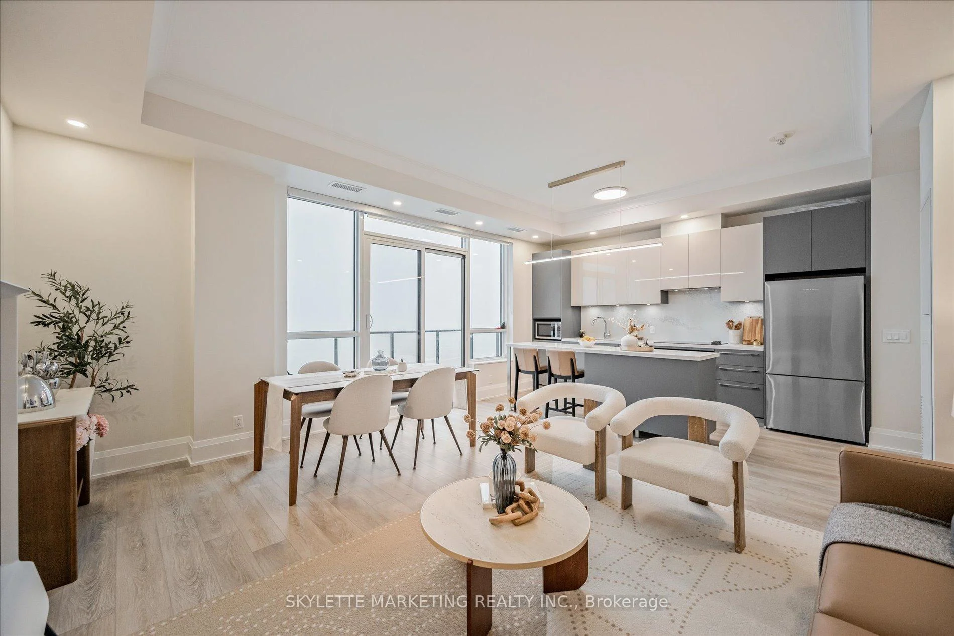 Photo 15 of Unit PH02, 18 Water Walk Drive, Markham, Unionville — HOMEH