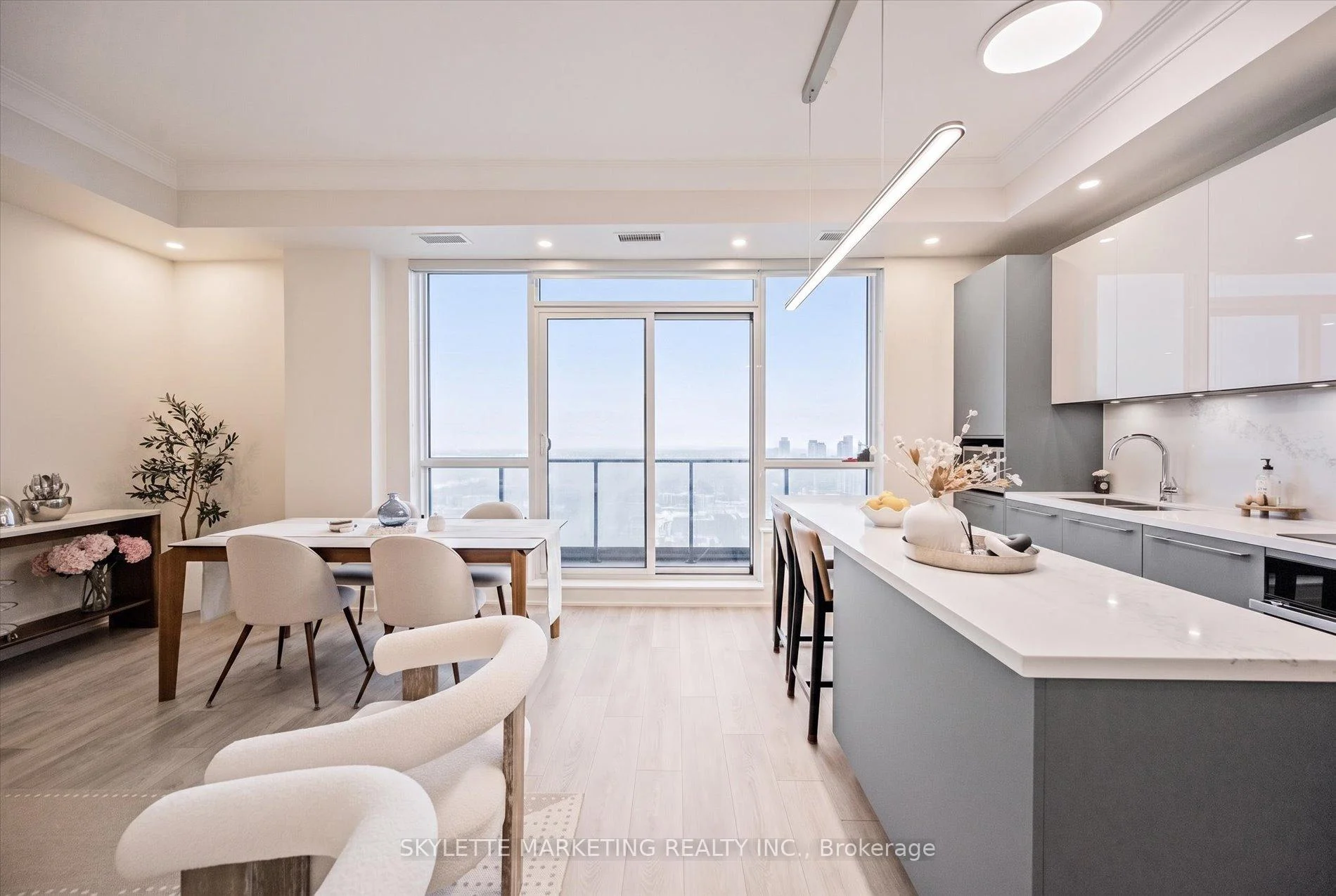 Photo 20 of Unit PH02, 18 Water Walk Drive, Markham, Unionville — HOMEH