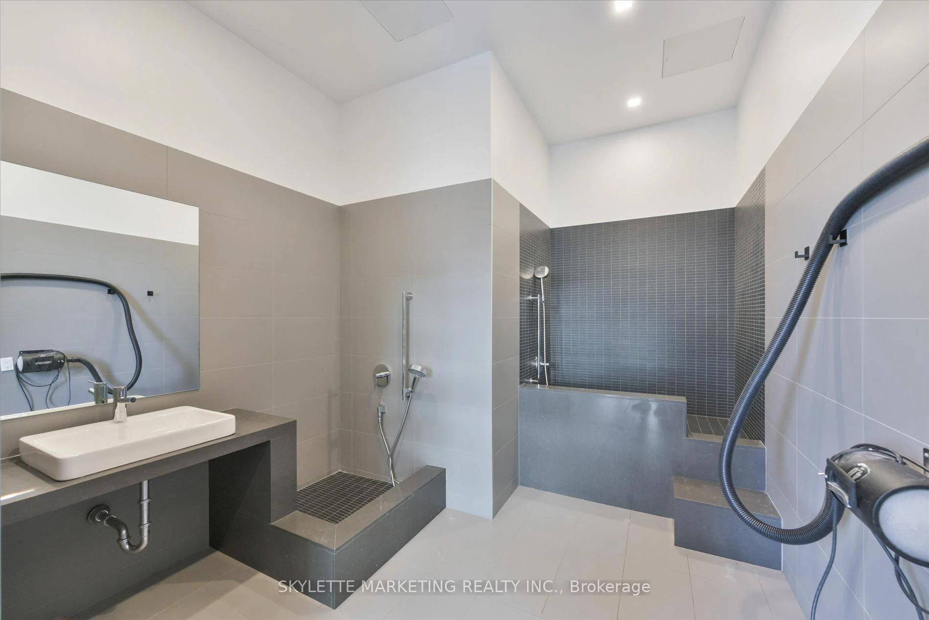 Photo 50 of Unit PH02, 18 Water Walk Drive, Markham, Unionville — HOMEH