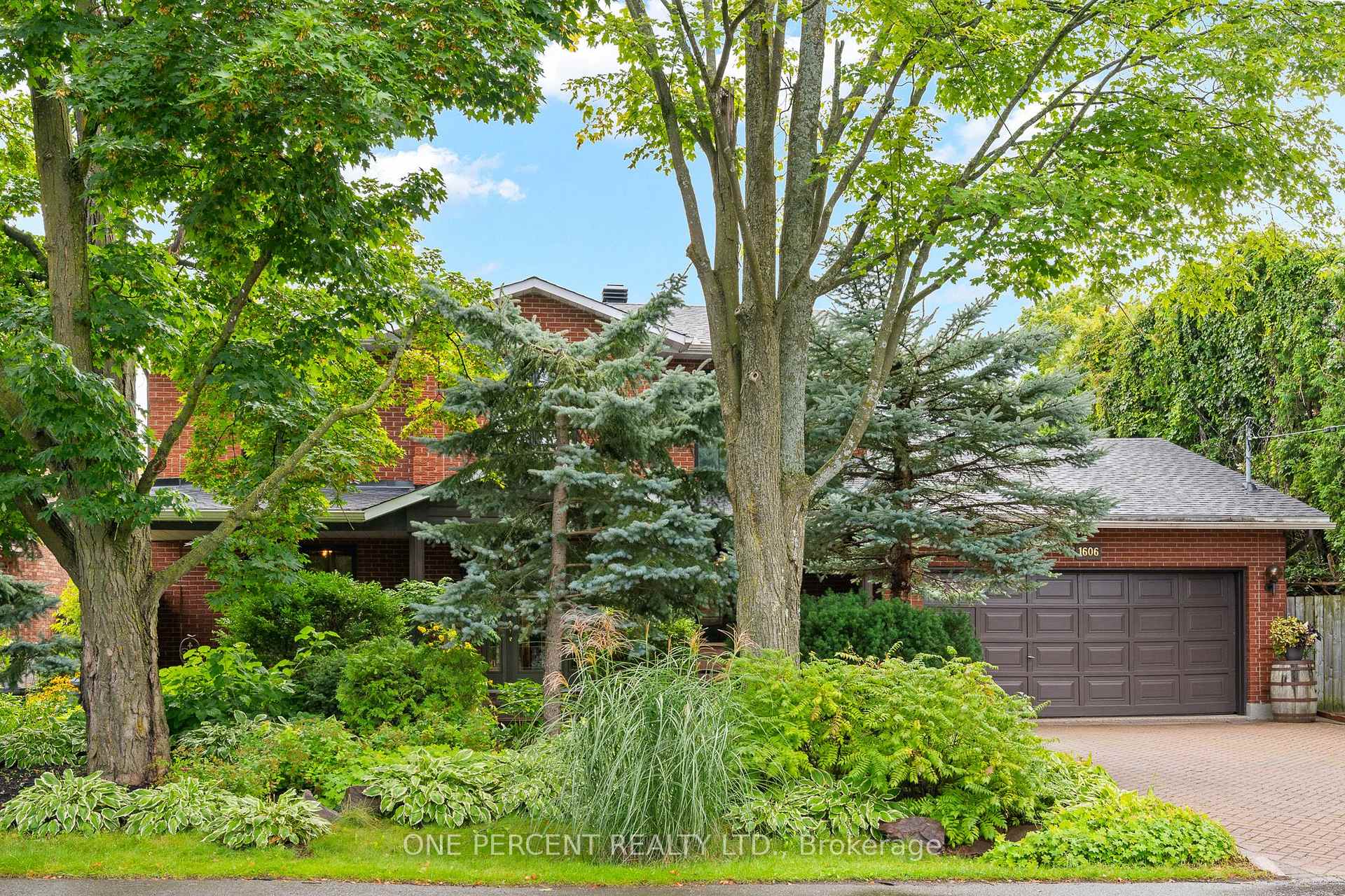 Photo 2 of 1606 Ortona Avenue, Ottawa, Carleton Heights — HOMEH