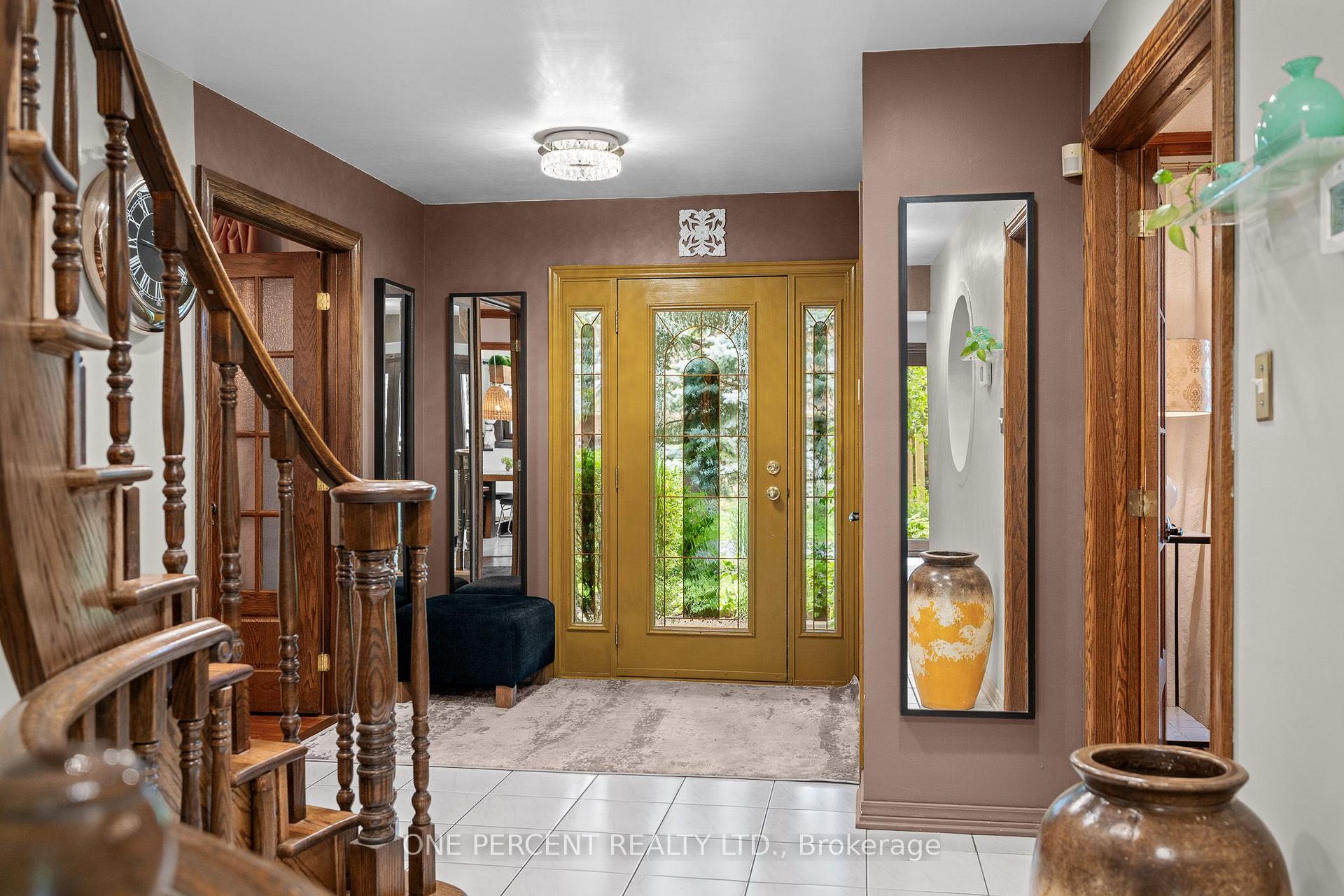 Photo 5 of 1606 Ortona Avenue, Ottawa, Carleton Heights — HOMEH