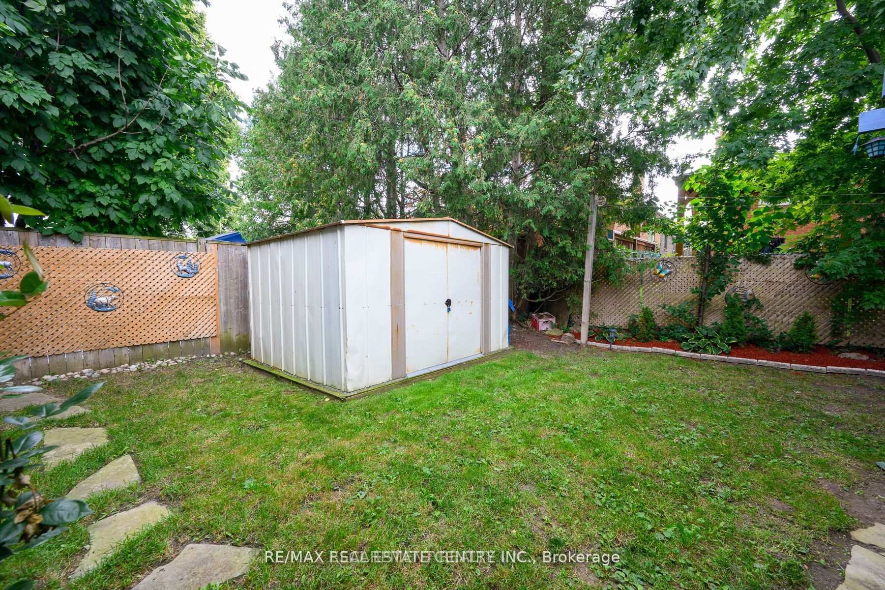 Photo 8 of 79 Chandler Drive, Scarborough, Woburn — HOMEH