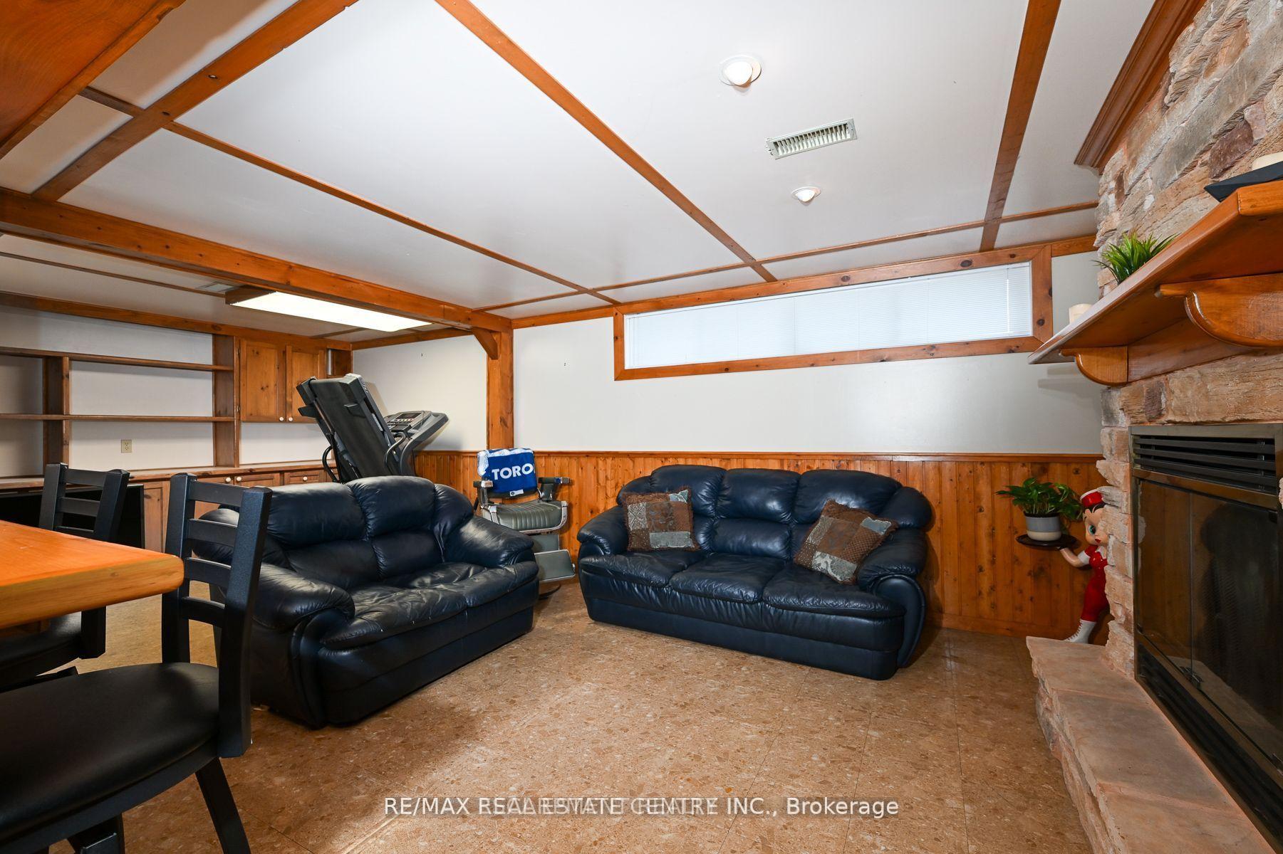Photo 28 of 79 Chandler Drive, Scarborough, Woburn — HOMEH