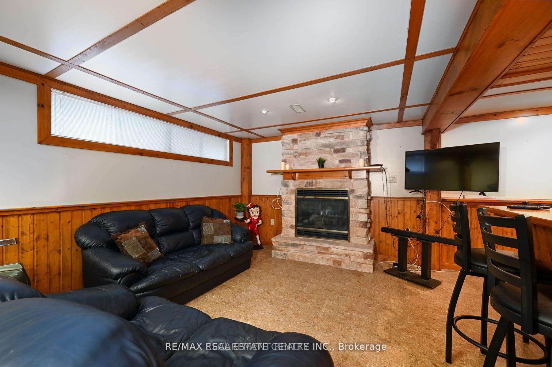 Photo 32 of 79 Chandler Drive, Scarborough, Woburn — HOMEH