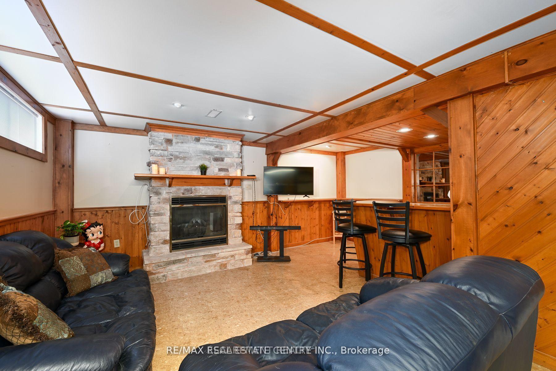 Photo 33 of 79 Chandler Drive, Scarborough, Woburn — HOMEH