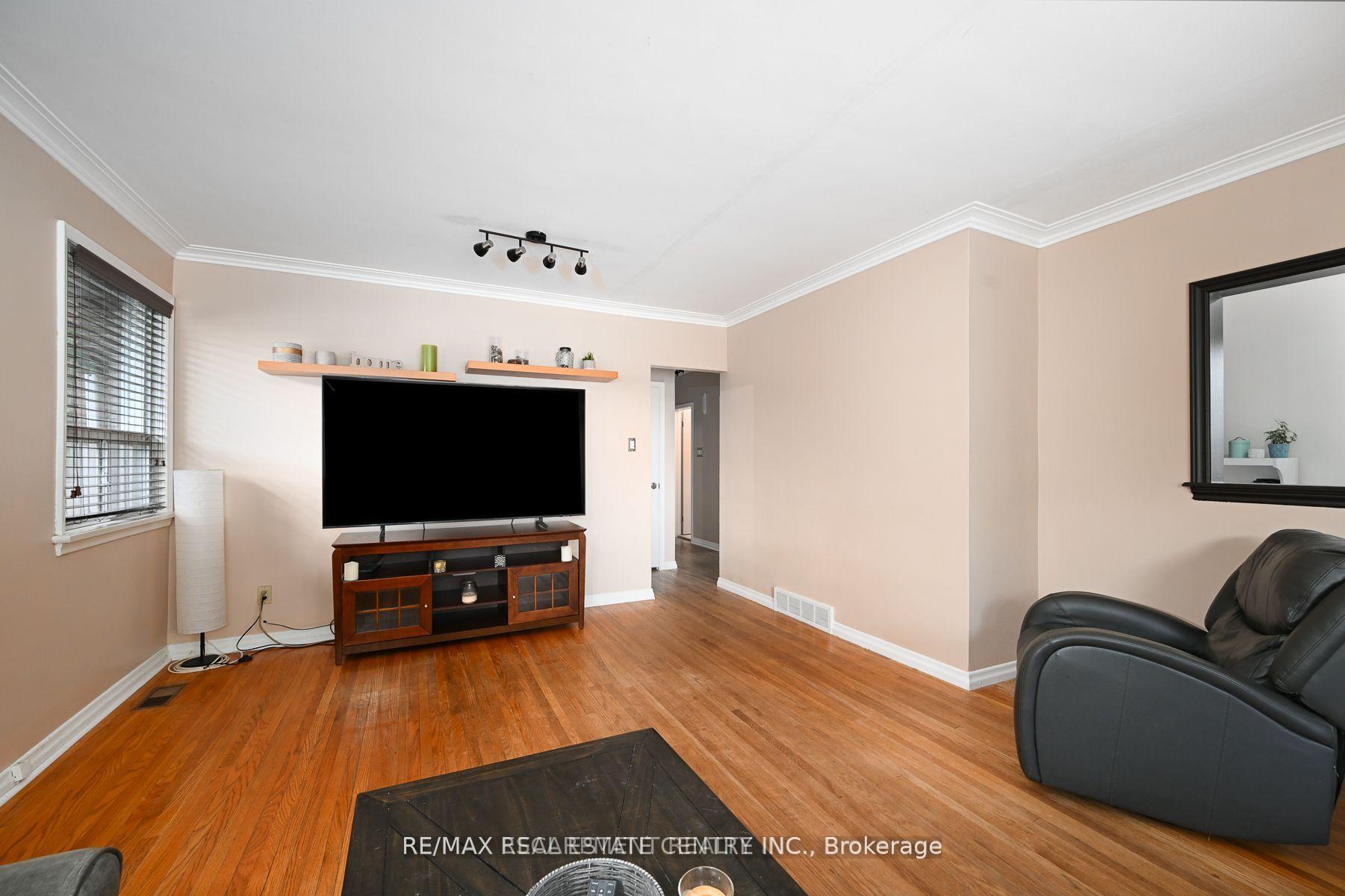 Photo 47 of 79 Chandler Drive, Scarborough, Woburn — HOMEH