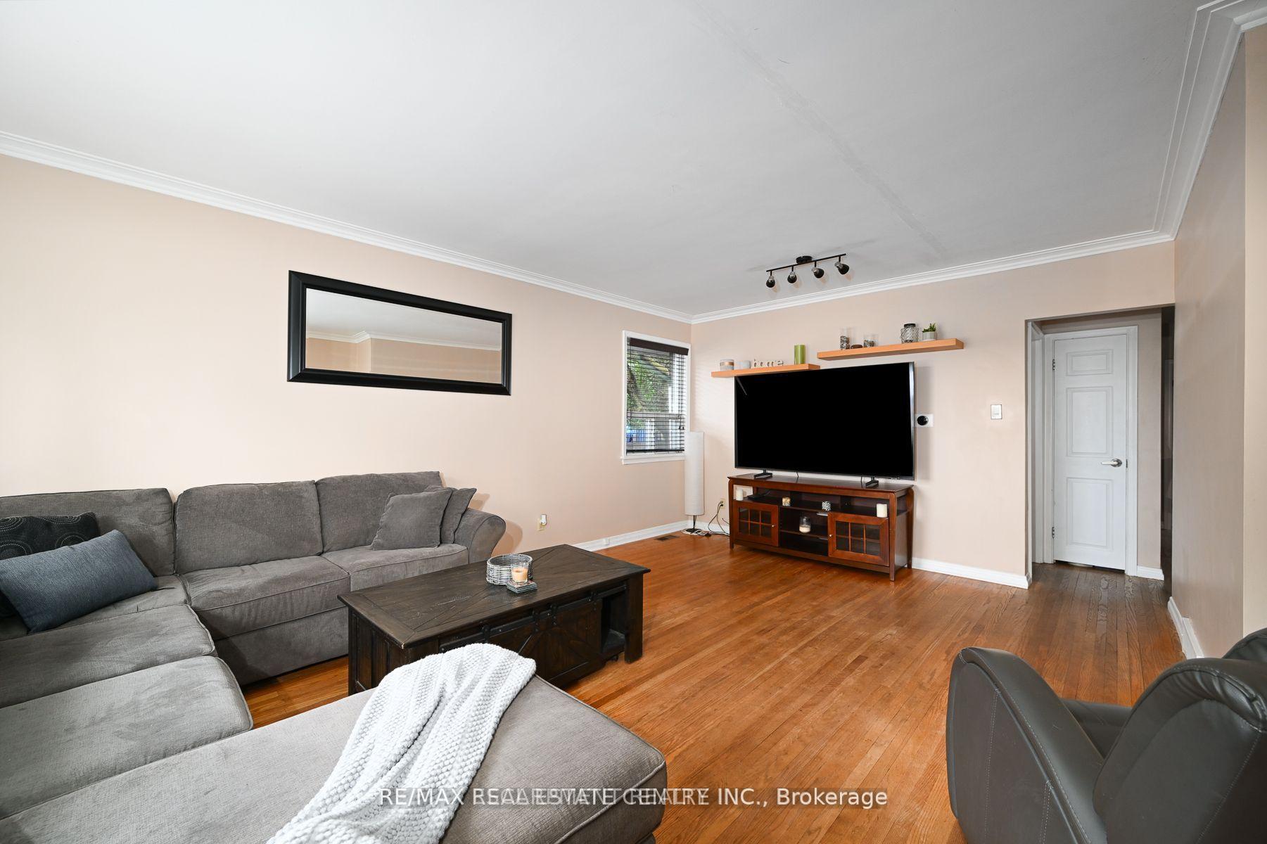 Photo 50 of 79 Chandler Drive, Scarborough, Woburn — HOMEH