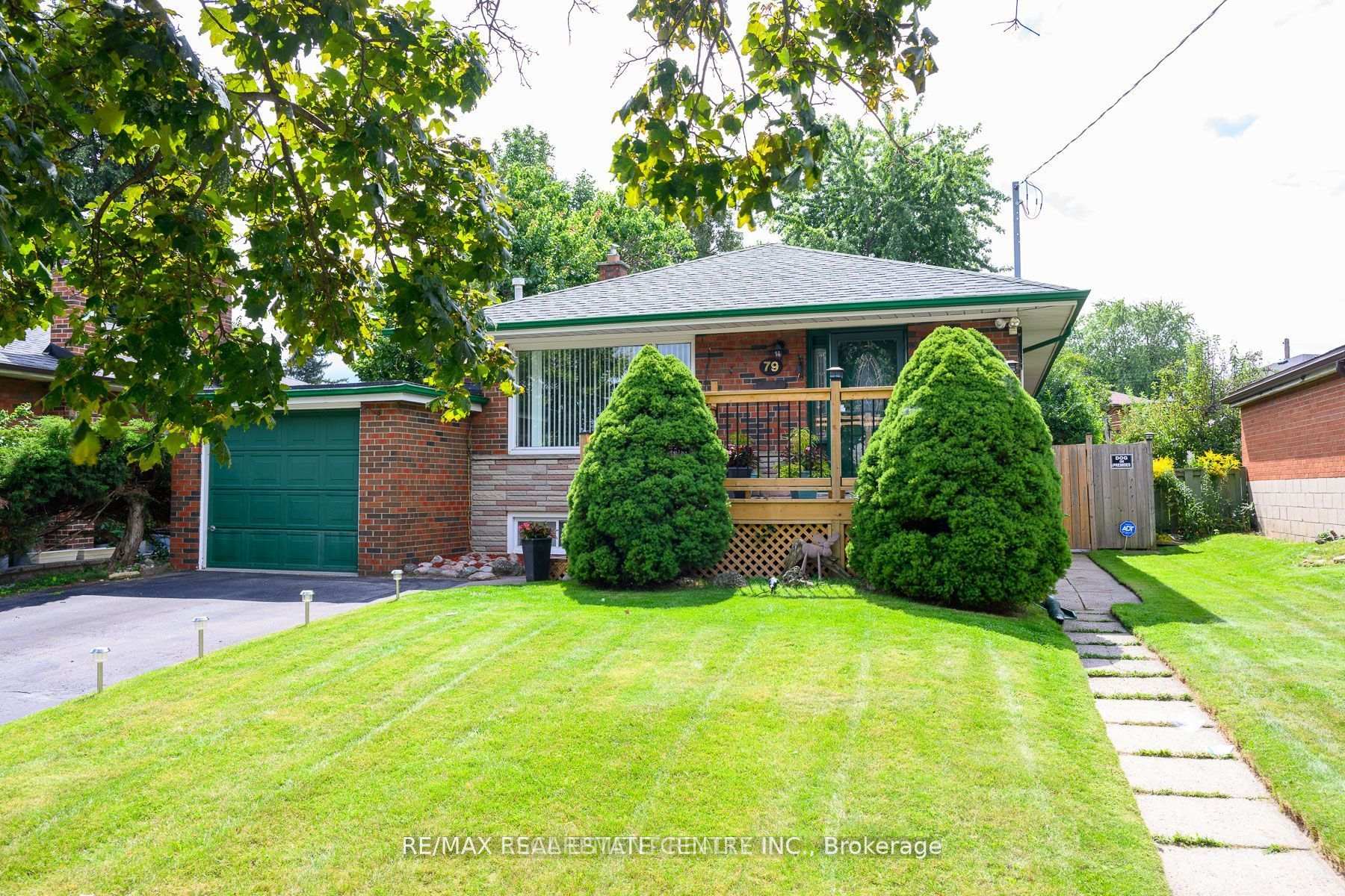 Photo 54 of 79 Chandler Drive, Scarborough, Woburn — HOMEH