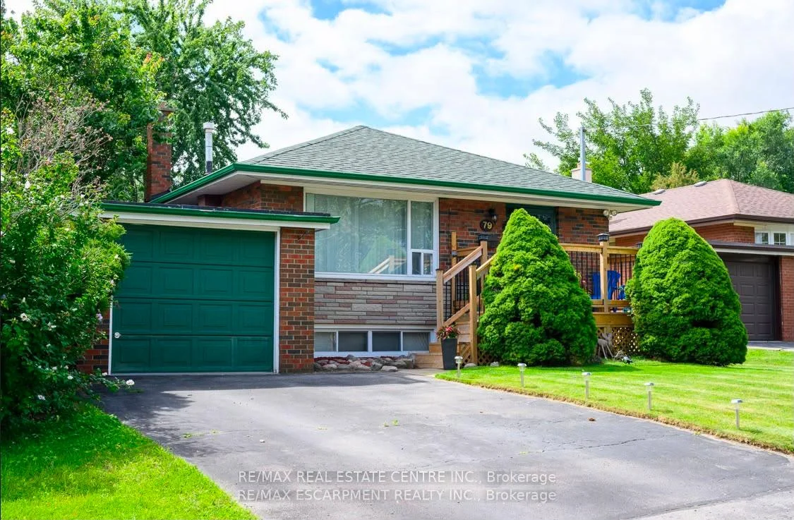 Photo 1 of 79 Chandler Drive, Scarborough, Woburn — HOMEH