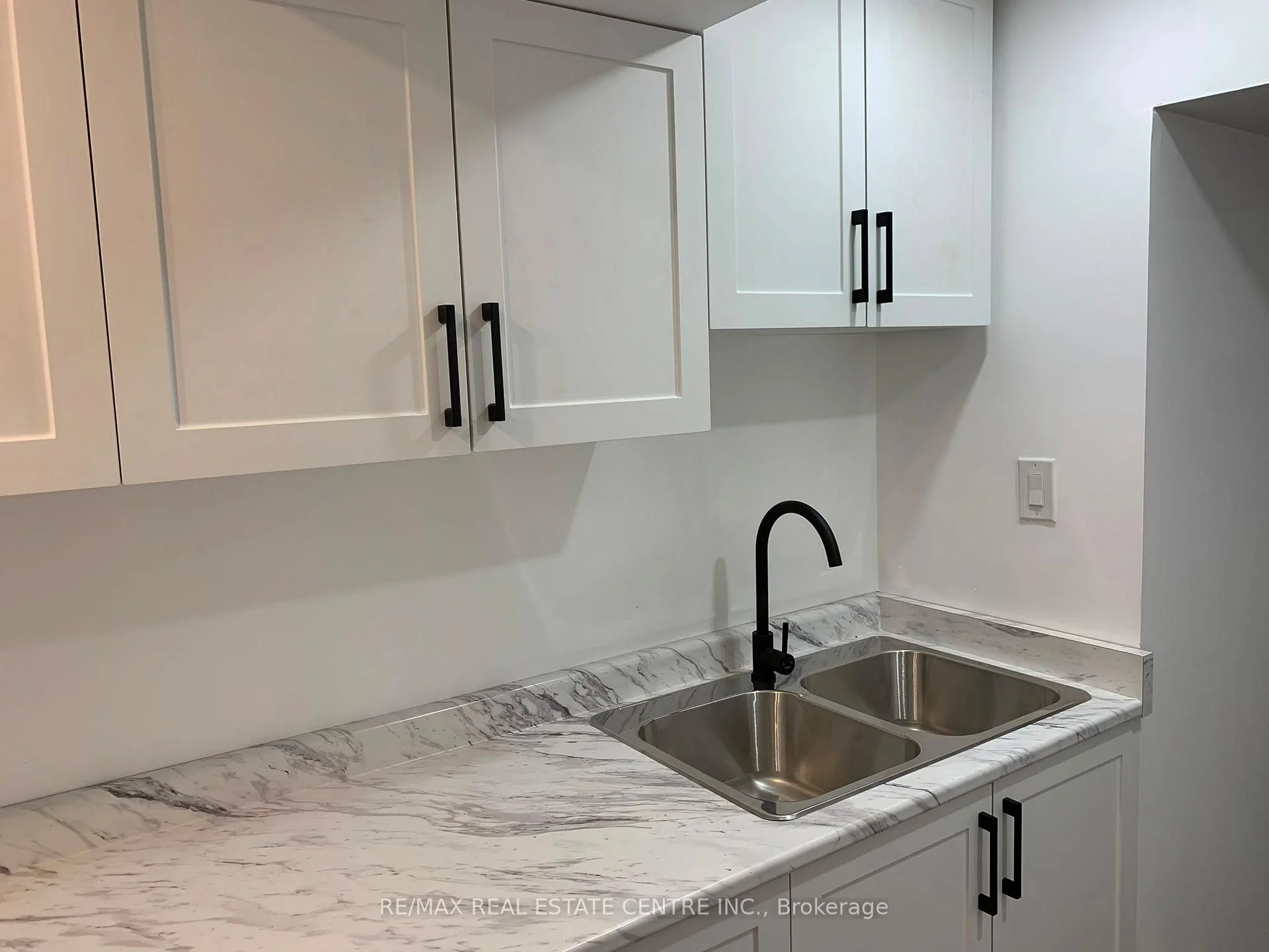 Photo 17 of 79 Chandler Drive, Scarborough, Woburn — HOMEH