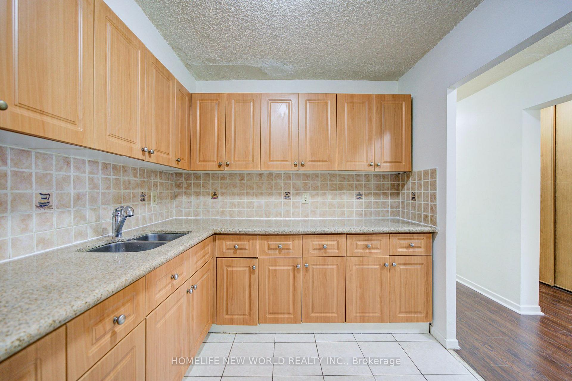 Photo 11 of Unit 505, 4101 Sheppard Avenue E, Scarborough, Agincourt South-Malvern West — HOMEH