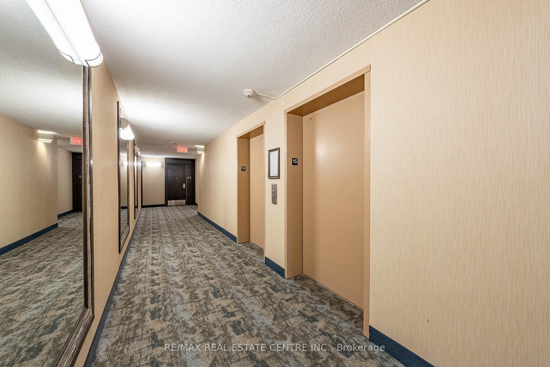 Photo 5 of Unit 15C, 67 Caroline Street S, Hamilton, Durand — HOMEH