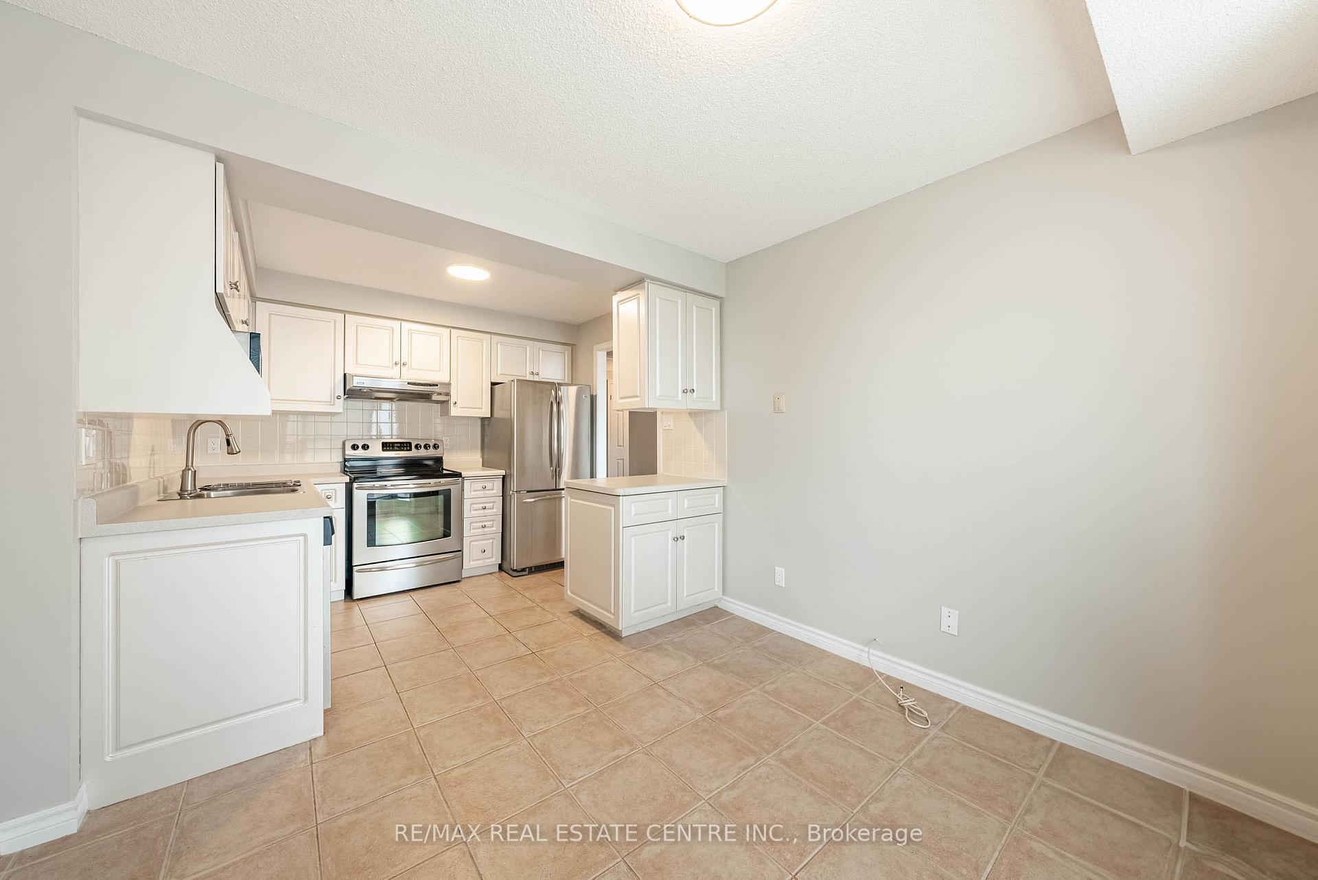 Photo 10 of Unit 15C, 67 Caroline Street S, Hamilton, Durand — HOMEH