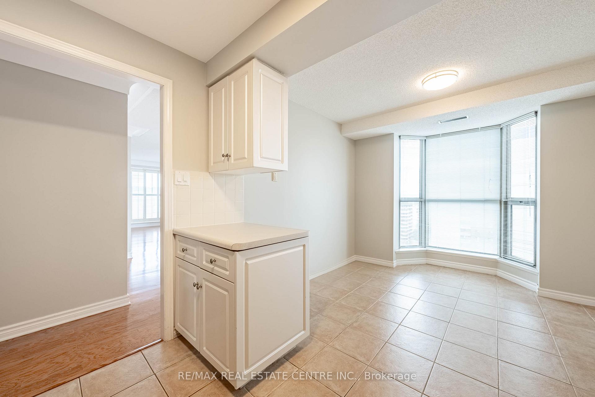 Photo 14 of Unit 15C, 67 Caroline Street S, Hamilton, Durand — HOMEH