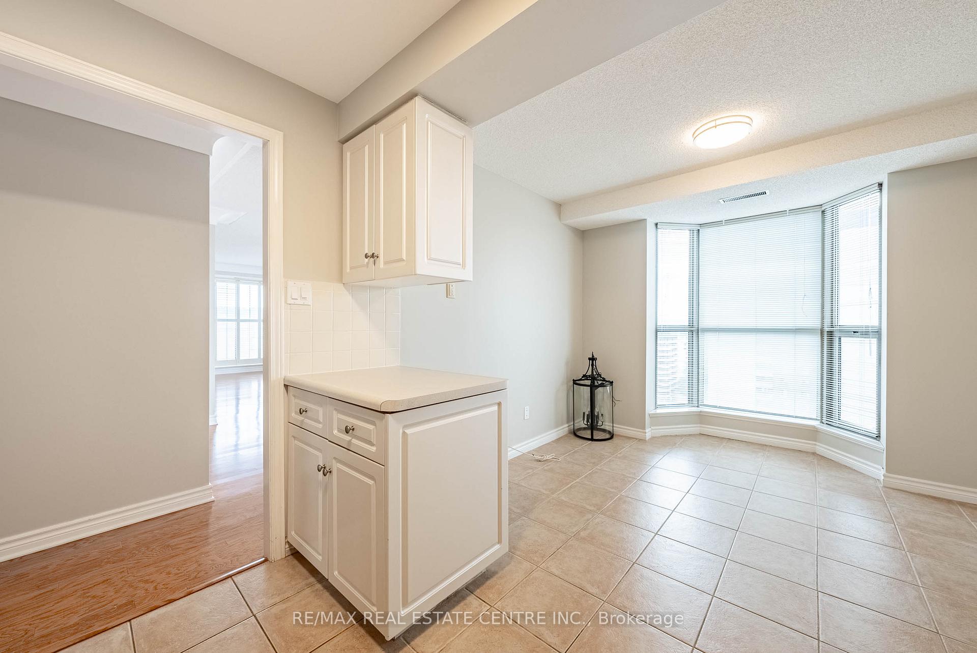 Photo 15 of Unit 15C, 67 Caroline Street S, Hamilton, Durand — HOMEH
