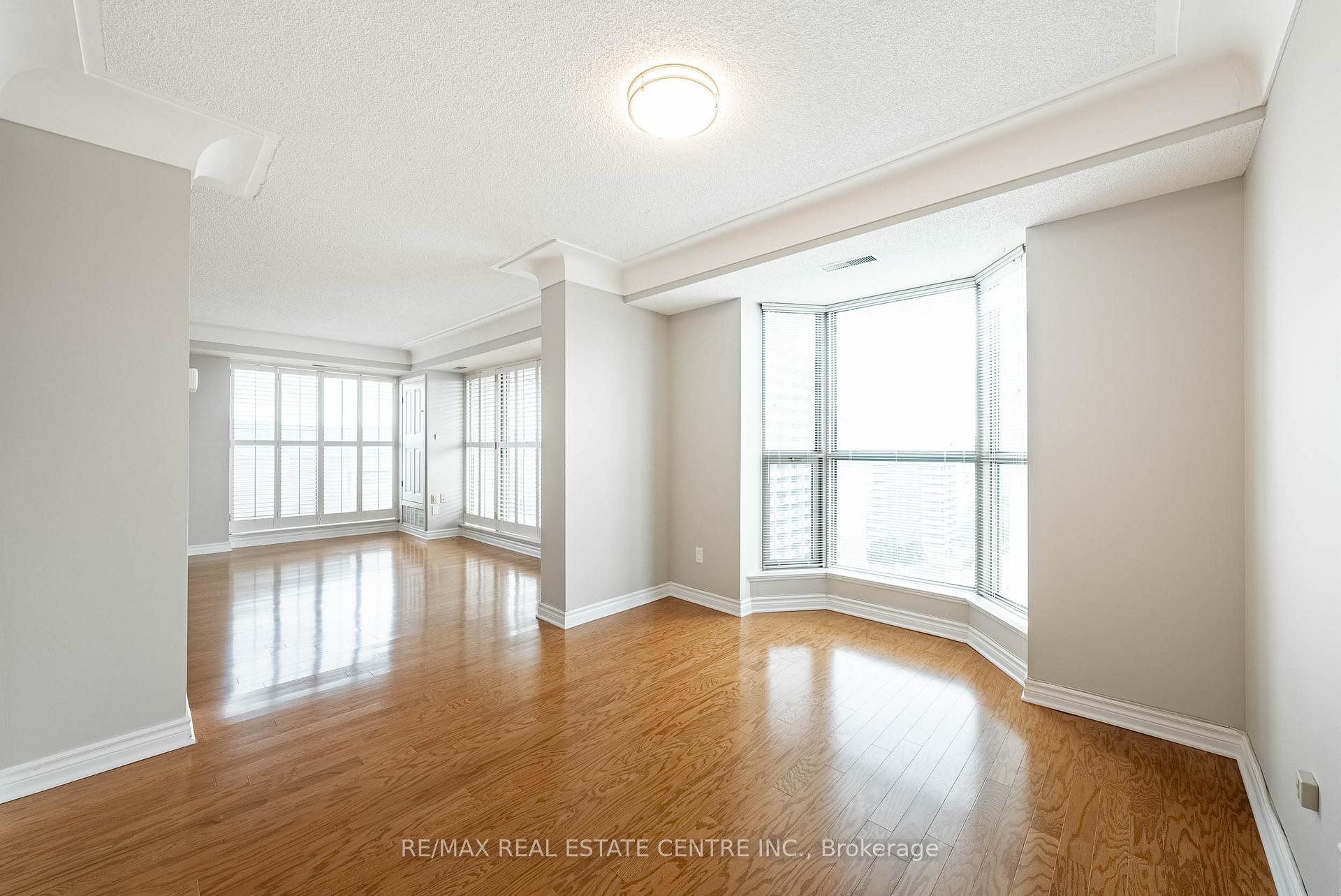 Photo 16 of Unit 15C, 67 Caroline Street S, Hamilton, Durand — HOMEH