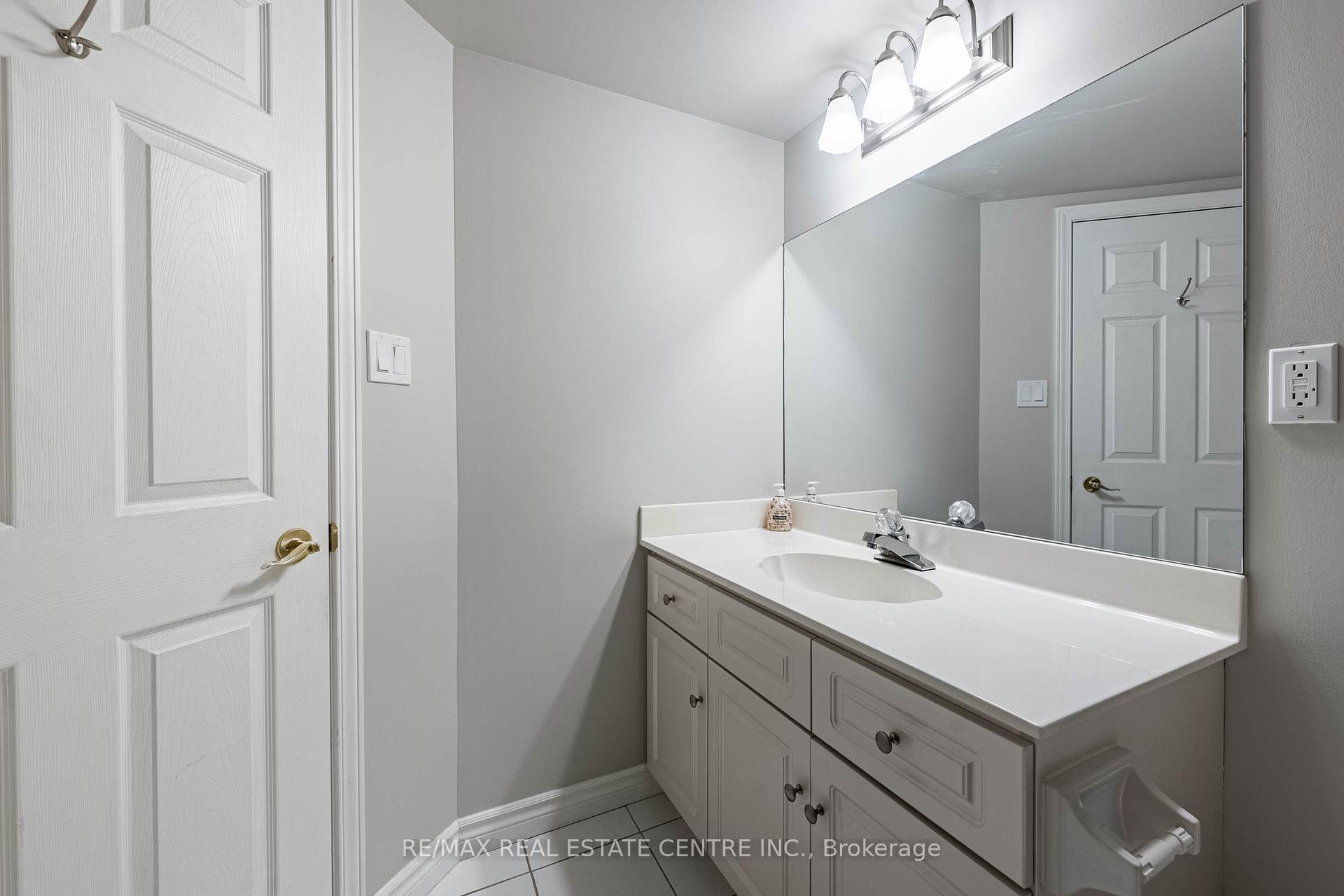 Photo 21 of Unit 15C, 67 Caroline Street S, Hamilton, Durand — HOMEH