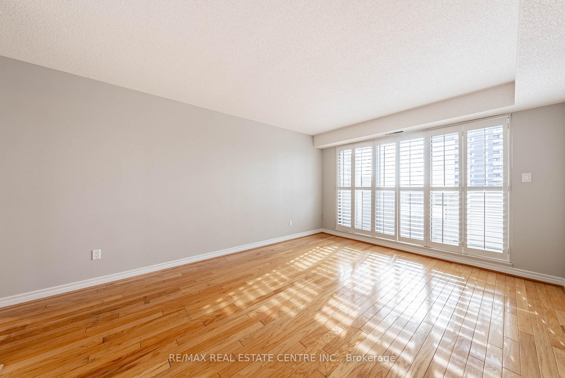 Photo 24 of Unit 15C, 67 Caroline Street S, Hamilton, Durand — HOMEH