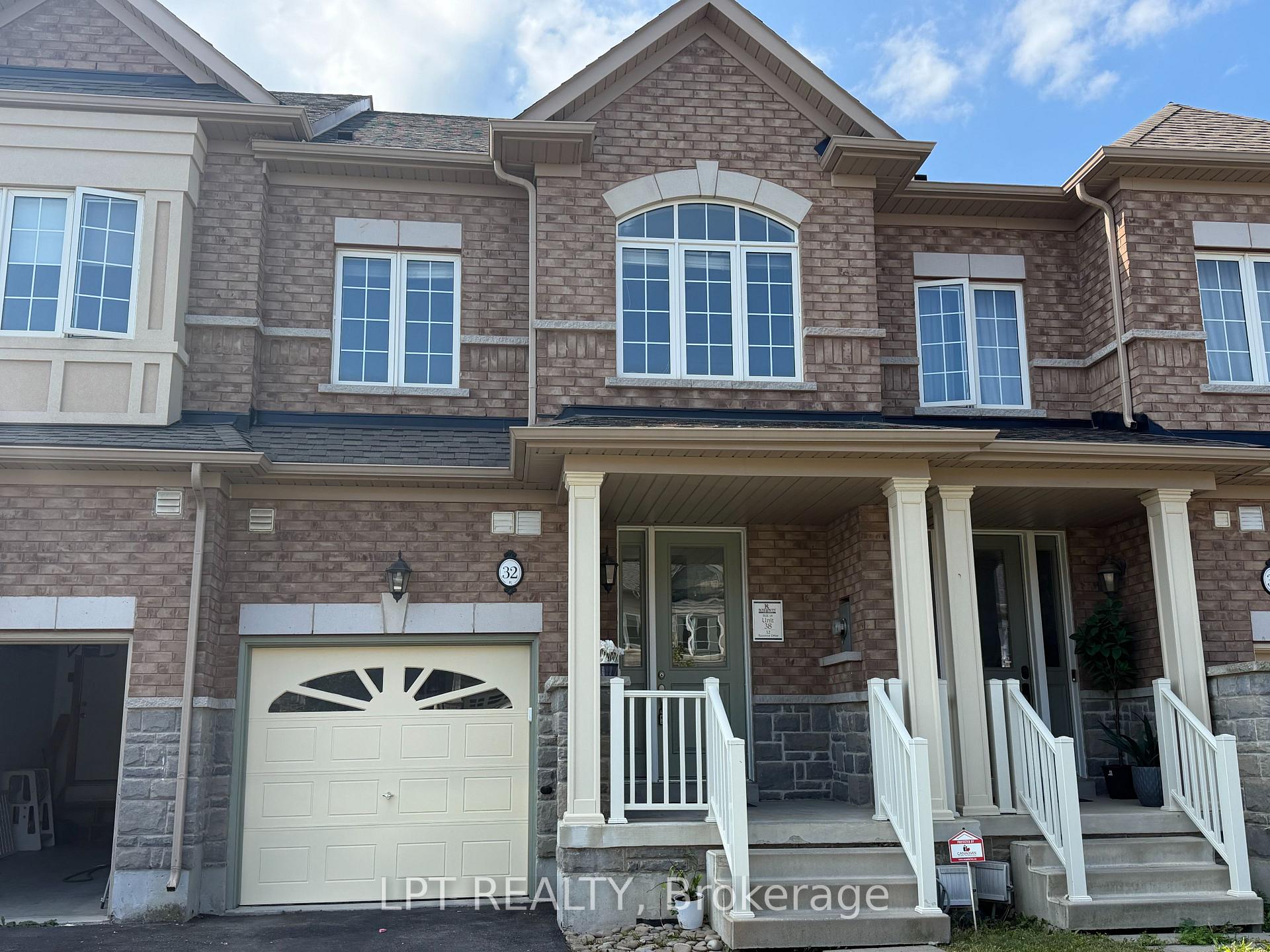 Photo 1 of 32 Bayonne Drive, Hamilton, Stoney Creek Mountain — HOMEH