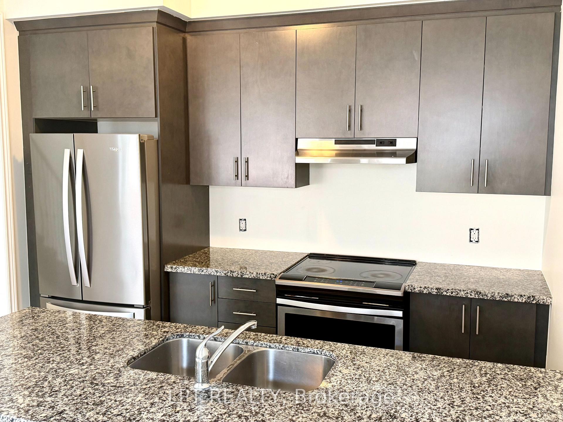 Photo 7 of 32 Bayonne Drive, Hamilton, Stoney Creek Mountain — HOMEH