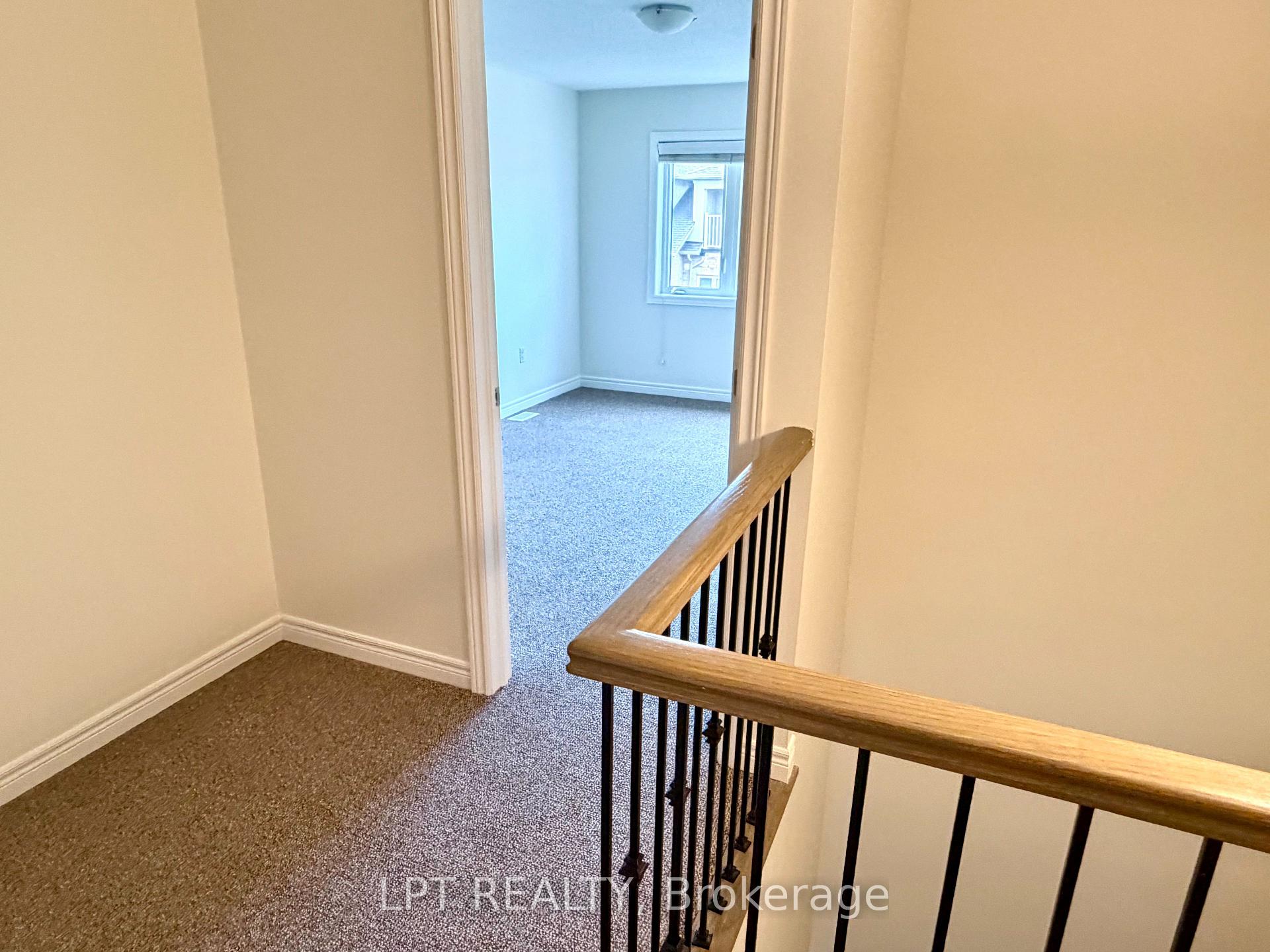 Photo 15 of 32 Bayonne Drive, Hamilton, Stoney Creek Mountain — HOMEH
