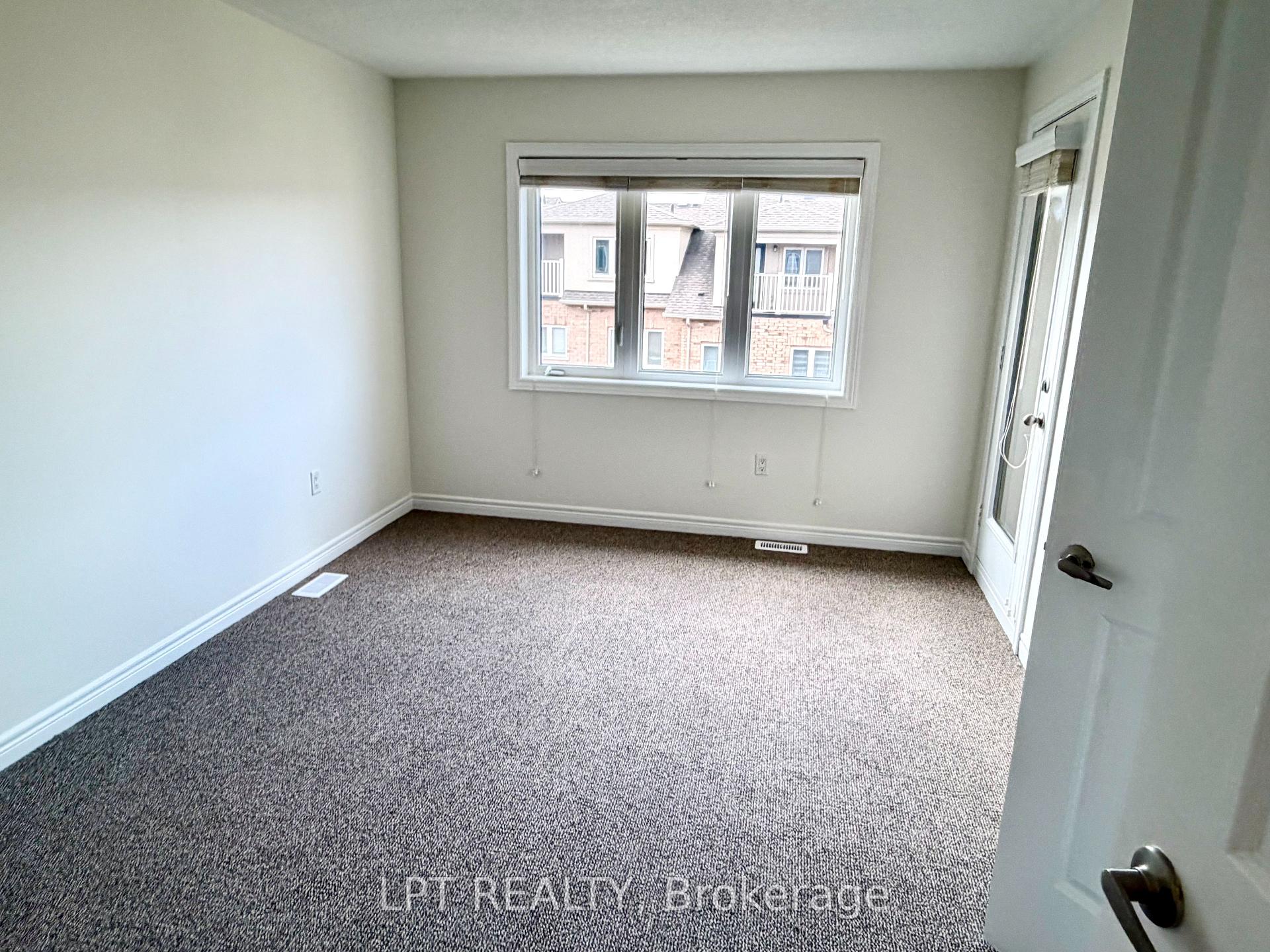 Photo 16 of 32 Bayonne Drive, Hamilton, Stoney Creek Mountain — HOMEH
