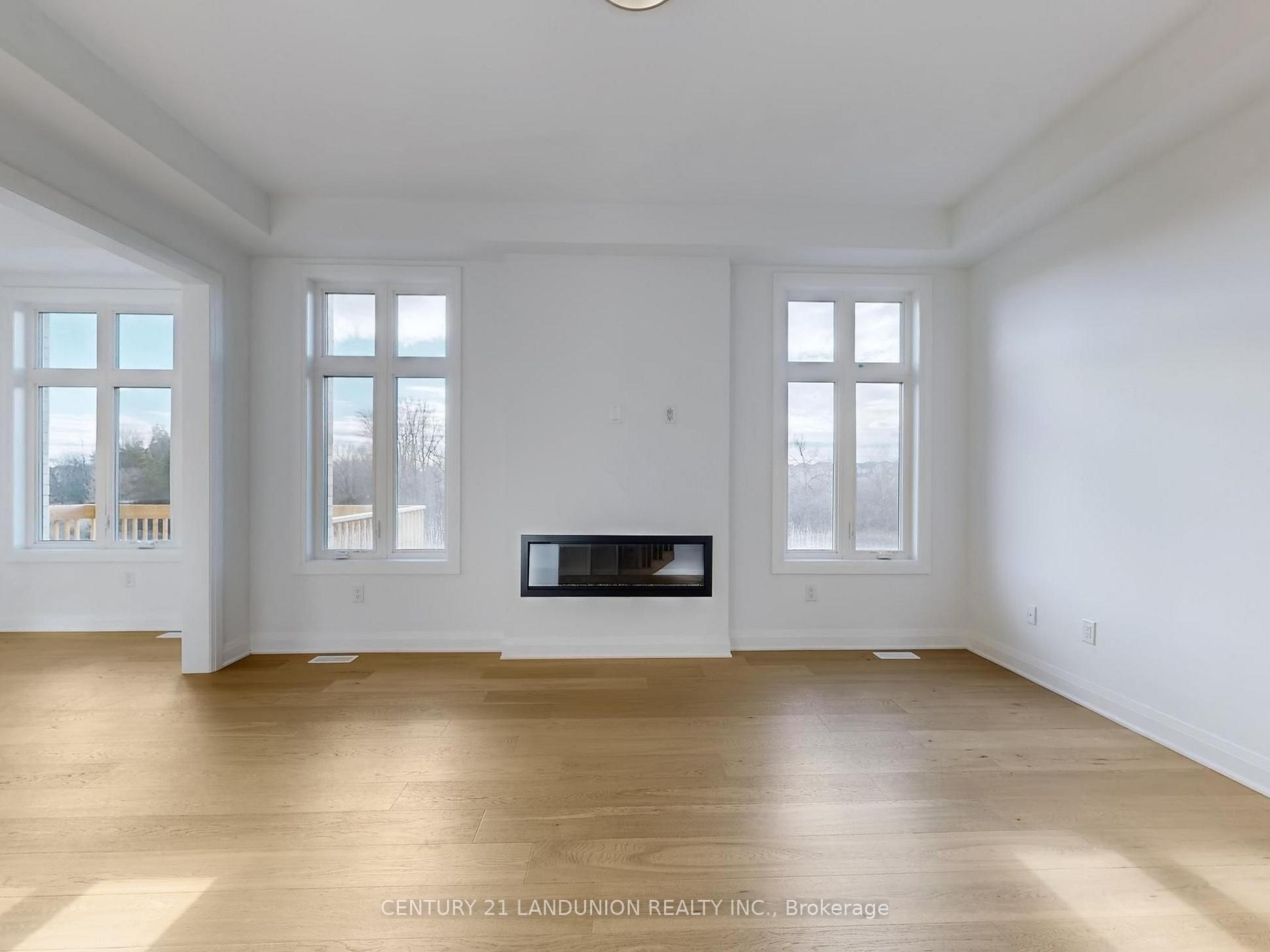 Photo 15 of 19 Spring Oak Crescent, Markham, Rural Markham — HOMEH