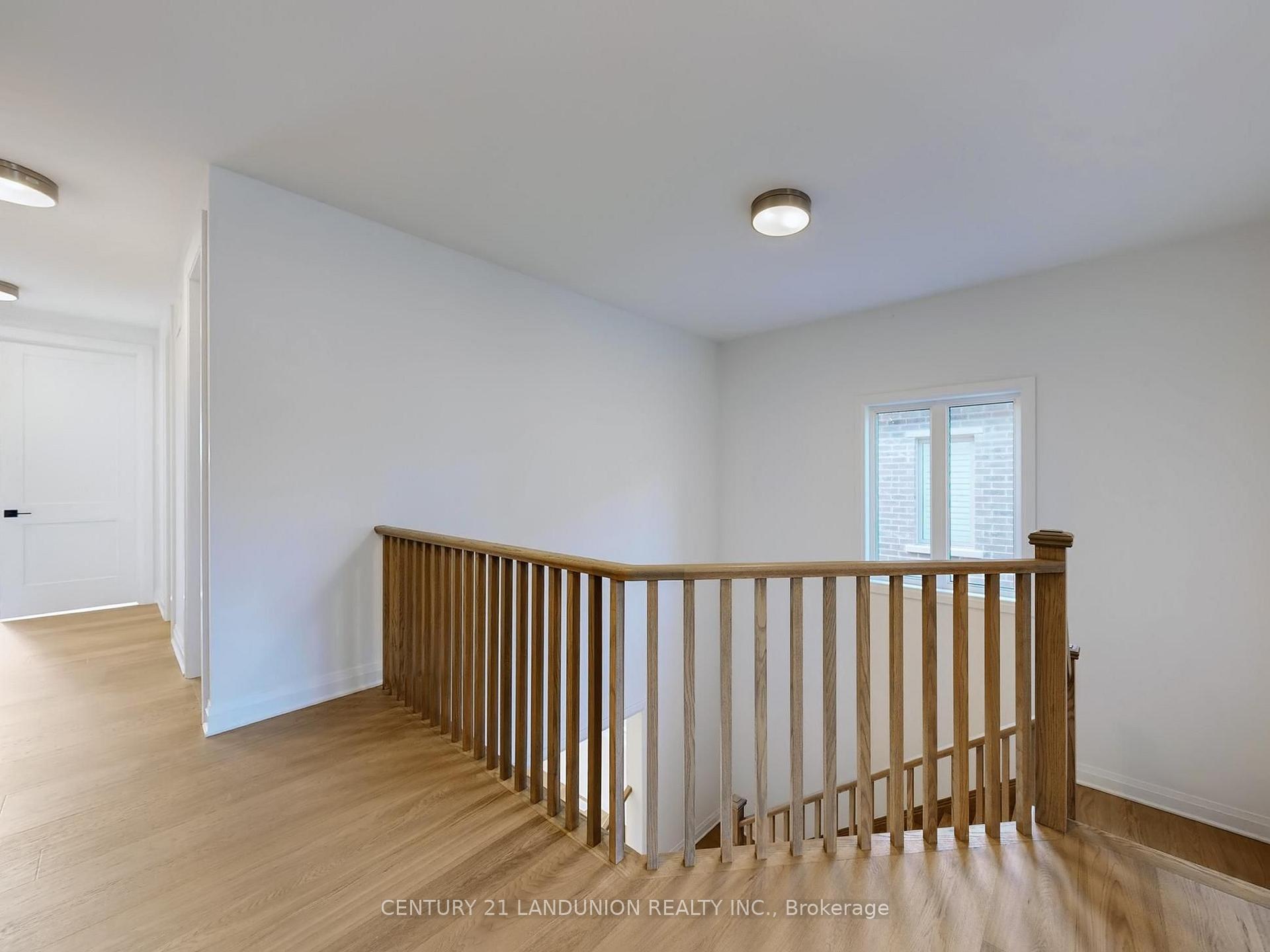 Photo 21 of 19 Spring Oak Crescent, Markham, Rural Markham — HOMEH