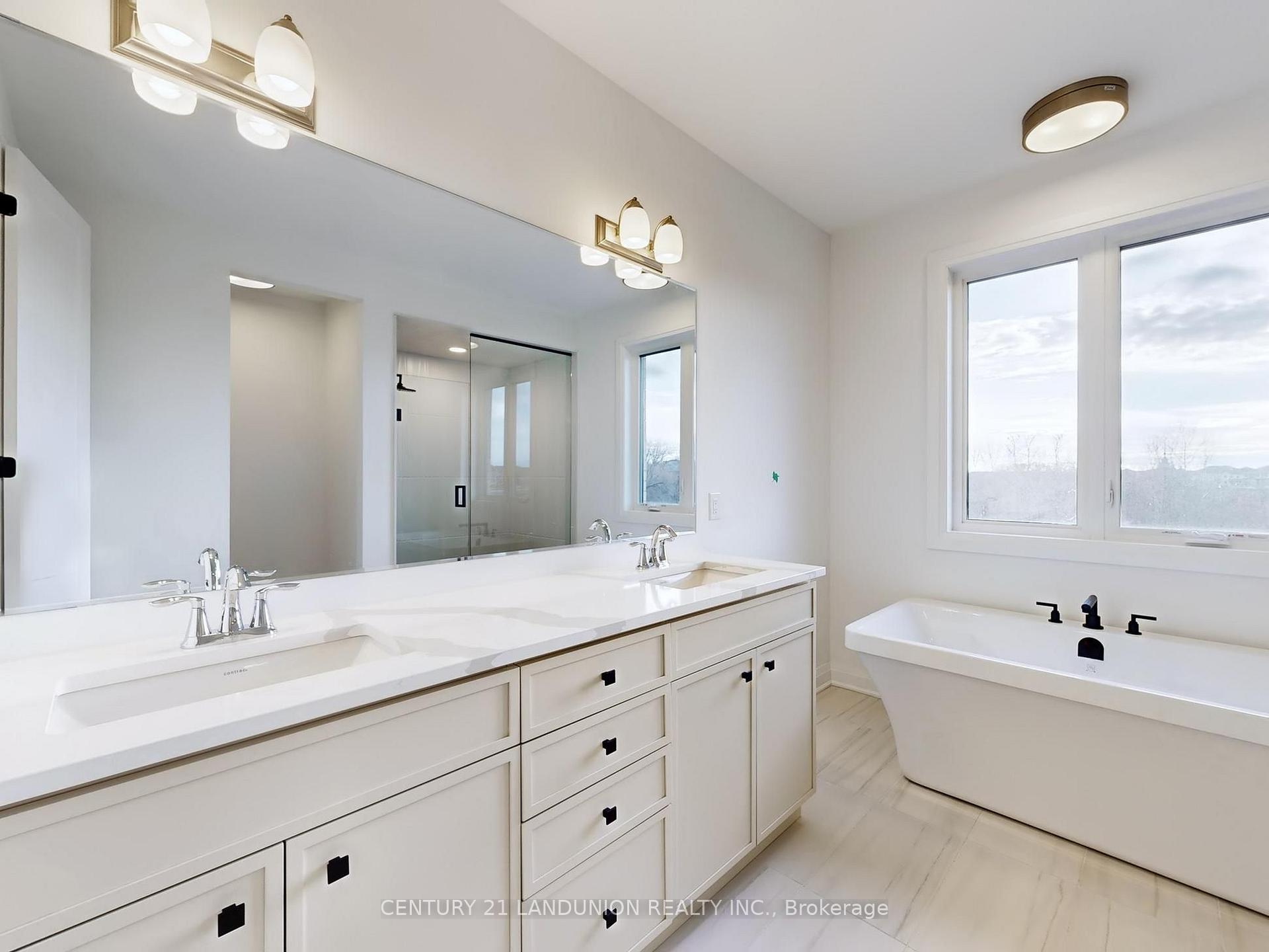 Photo 26 of 19 Spring Oak Crescent, Markham, Rural Markham — HOMEH