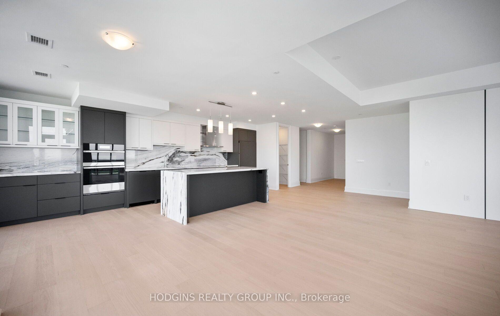Photo 15 of Unit UPH 2008, 1035 Southdown Road, Mississauga, Clarkson — HOMEH