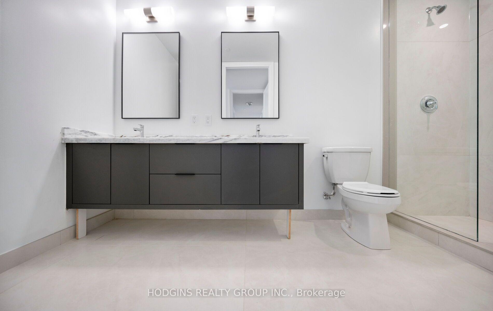 Photo 21 of Unit UPH 2008, 1035 Southdown Road, Mississauga, Clarkson — HOMEH