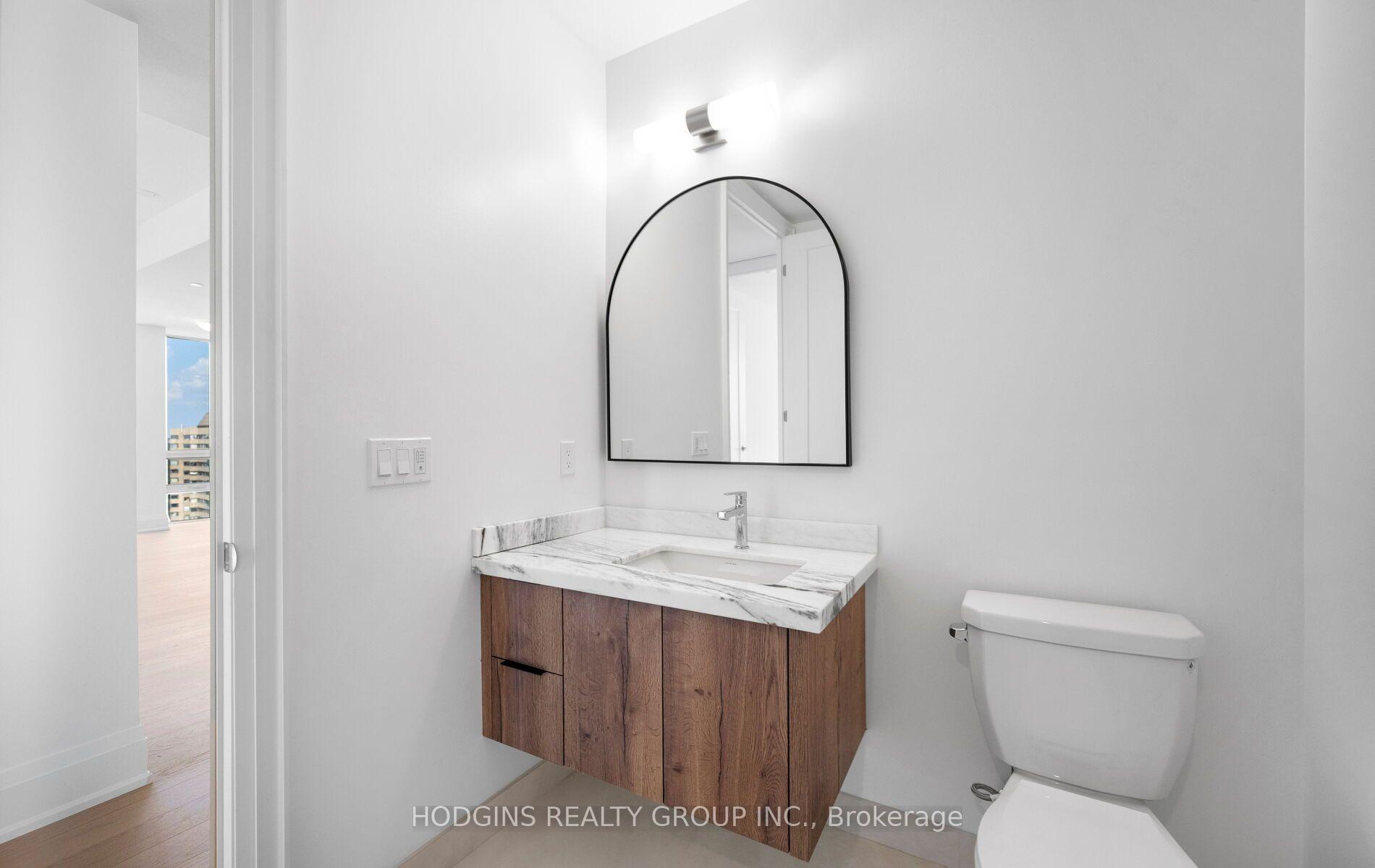 Photo 28 of Unit UPH 2008, 1035 Southdown Road, Mississauga, Clarkson — HOMEH