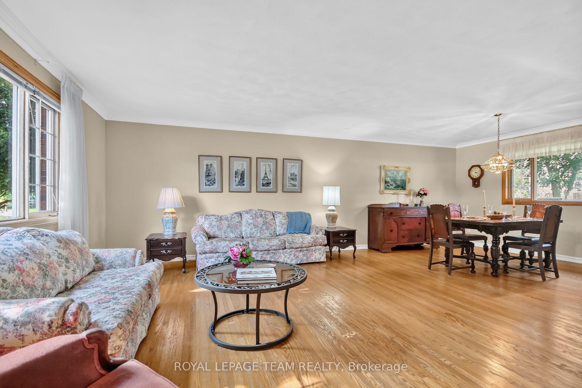 Photo 9 of 957 Winnington Avenue, Ottawa, Whitehaven — HOMEH