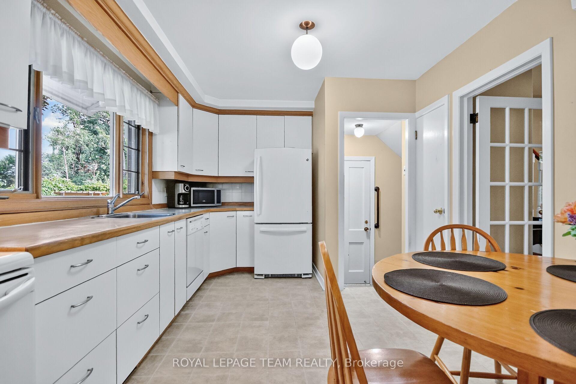 Photo 14 of 957 Winnington Avenue, Ottawa, Whitehaven — HOMEH